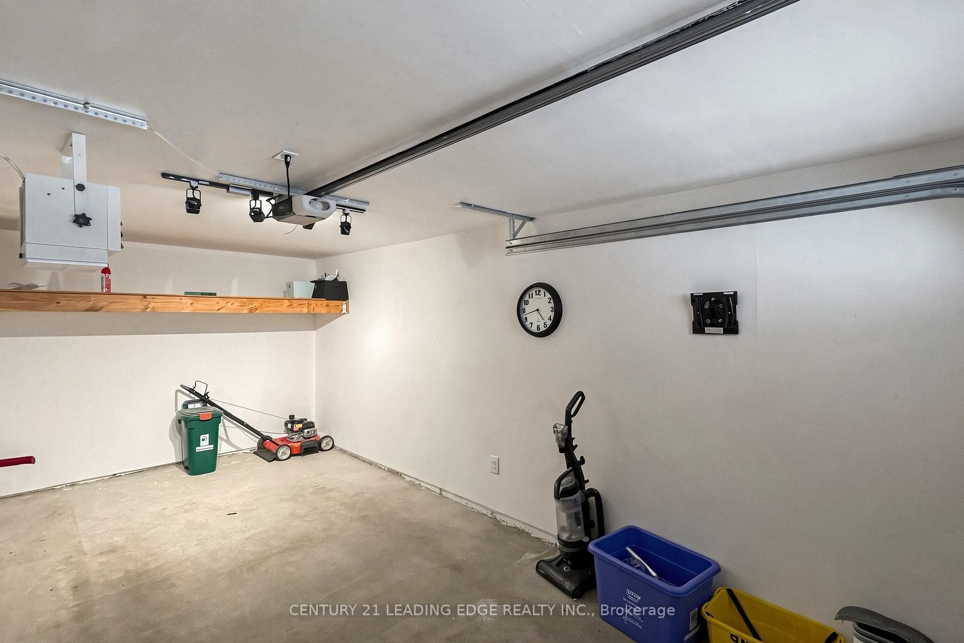 61 Far North Court photo 33