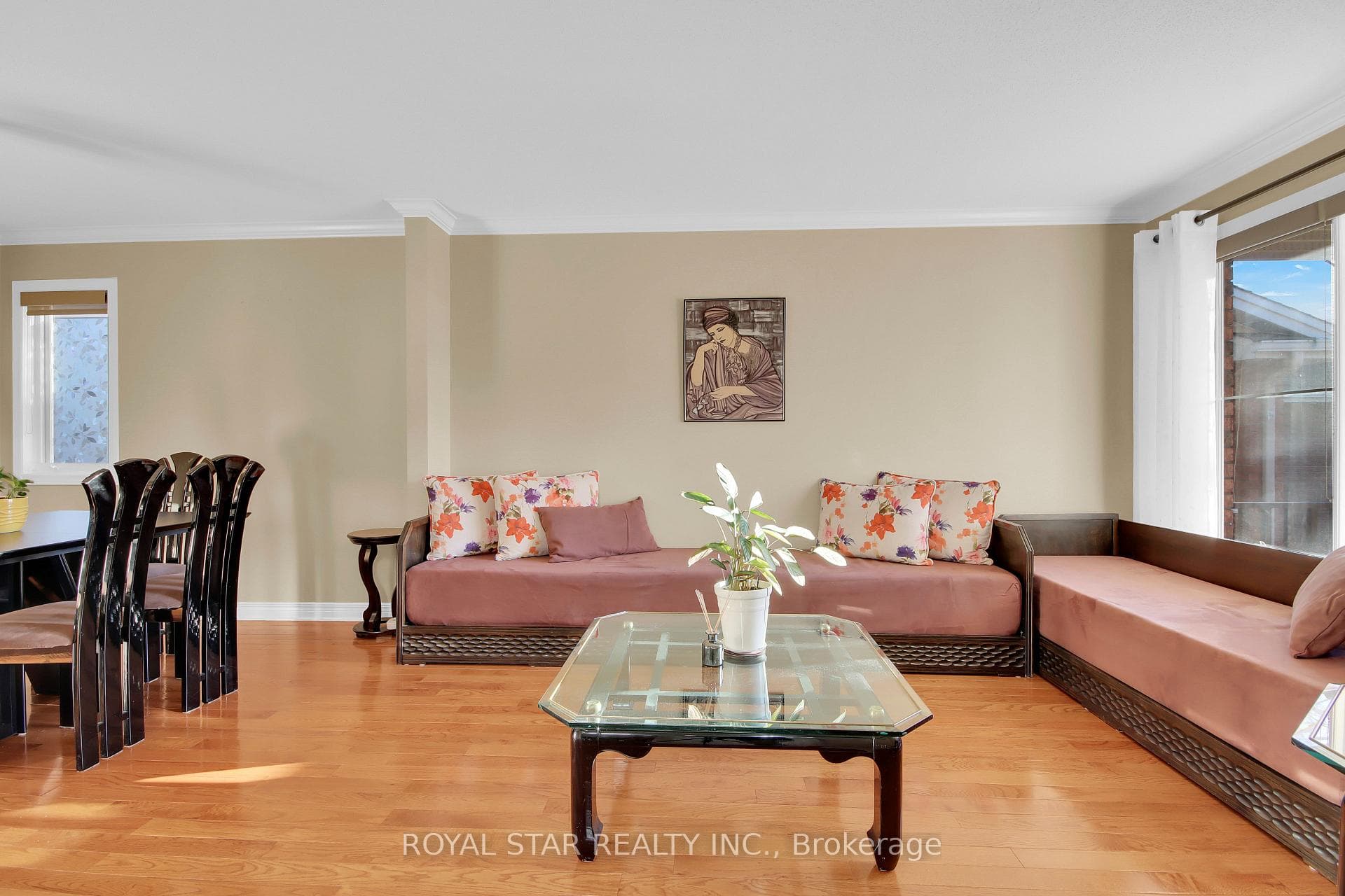 90 Longshire Circle photo 7
