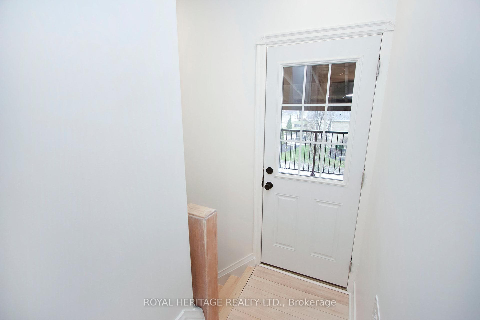 445 King Street photo 22