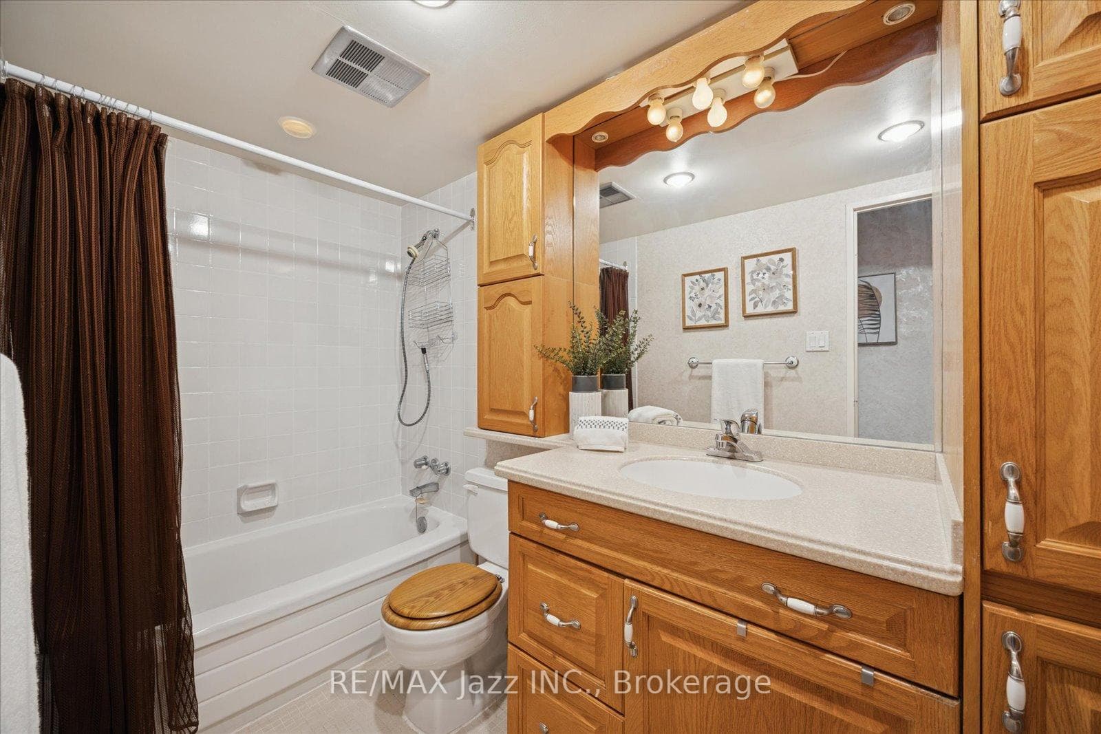 120 Elgin Street Unit 102 photo 18
