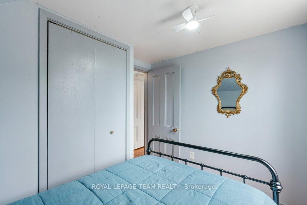506 Victoria Street photo 28