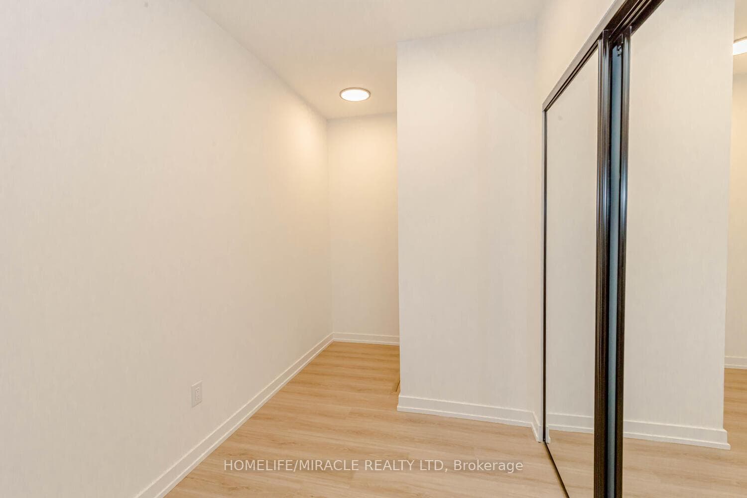 20 Lagerfeld Drive Unit 11 photo 6