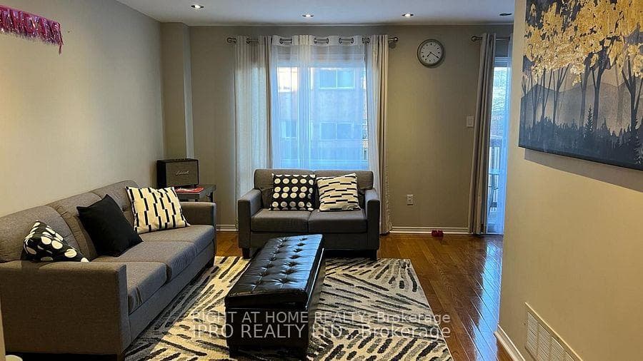 2211 Ridge Landing photo 2