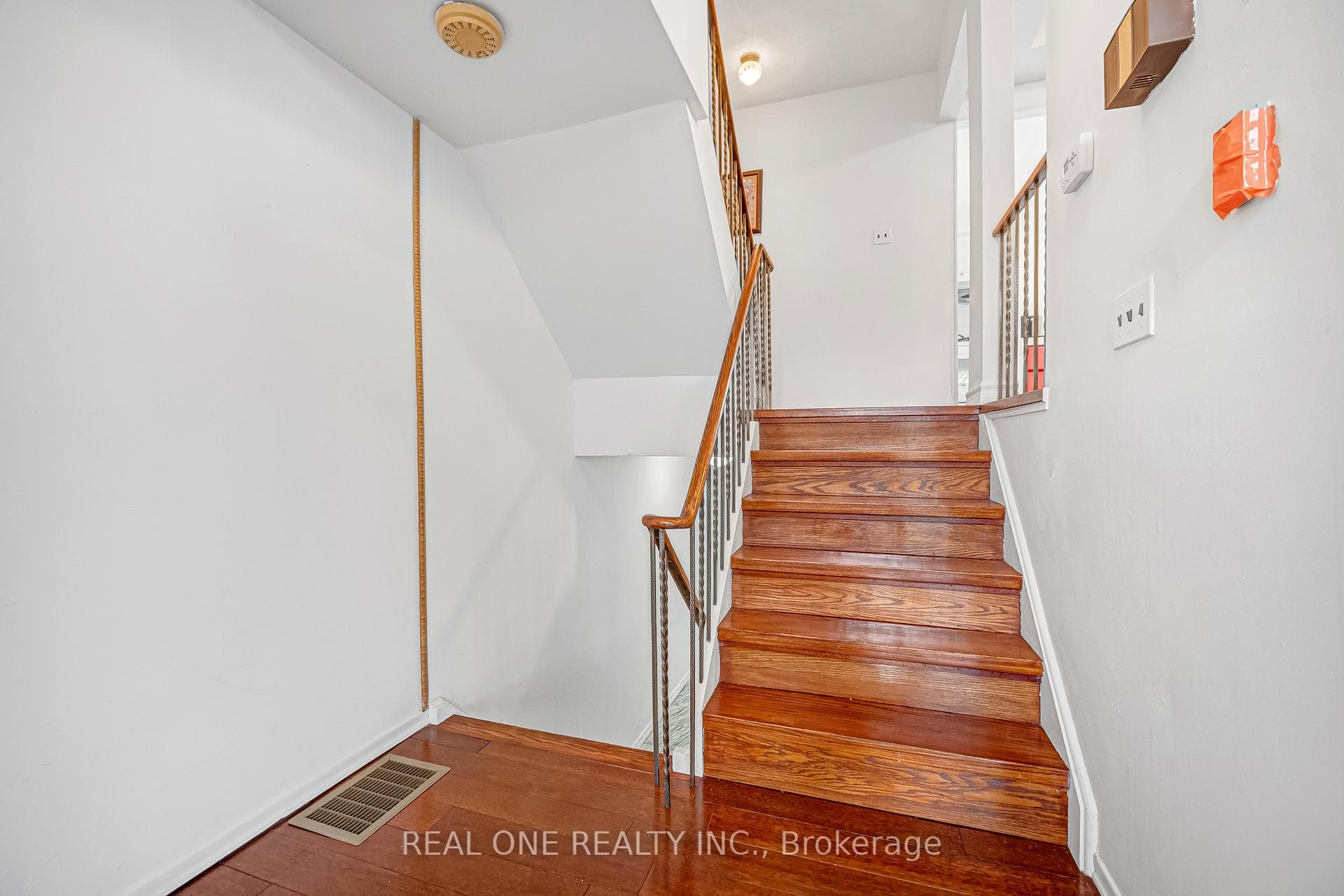 133 Jenny Wren Way photo 10