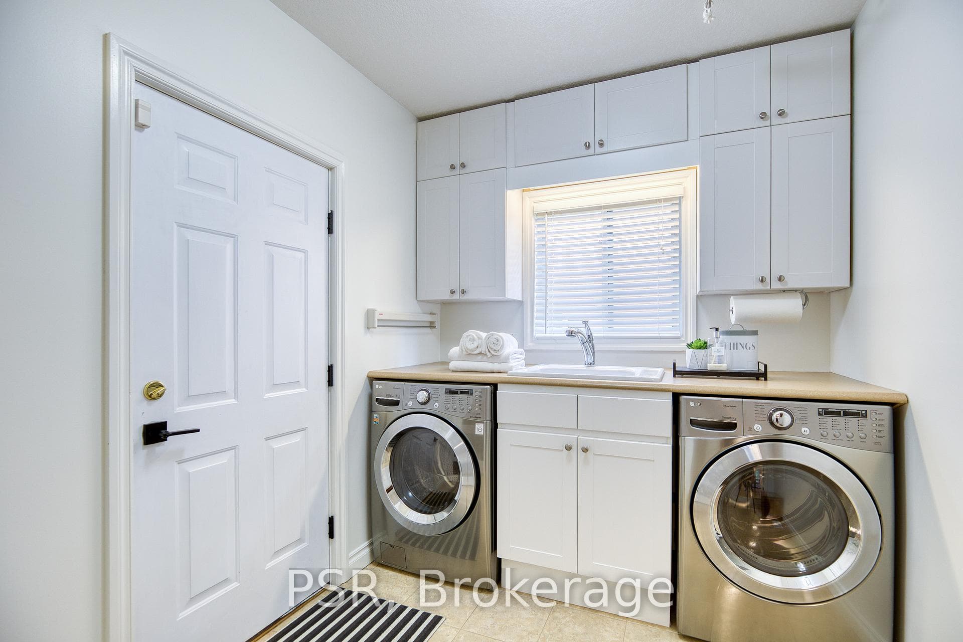 735 Salzburg Drive photo 17