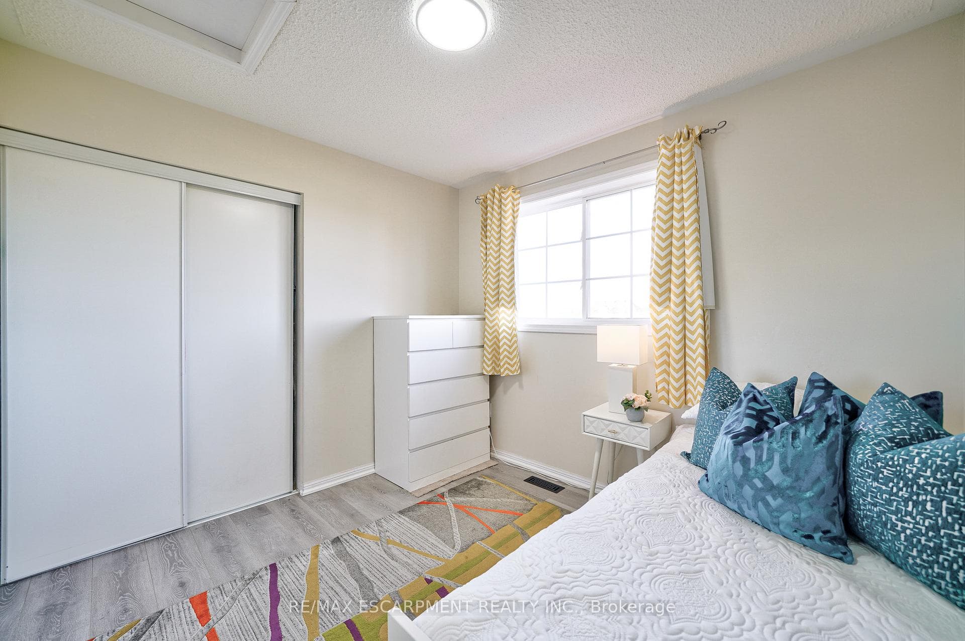 1145 Riddell Crescent photo 21