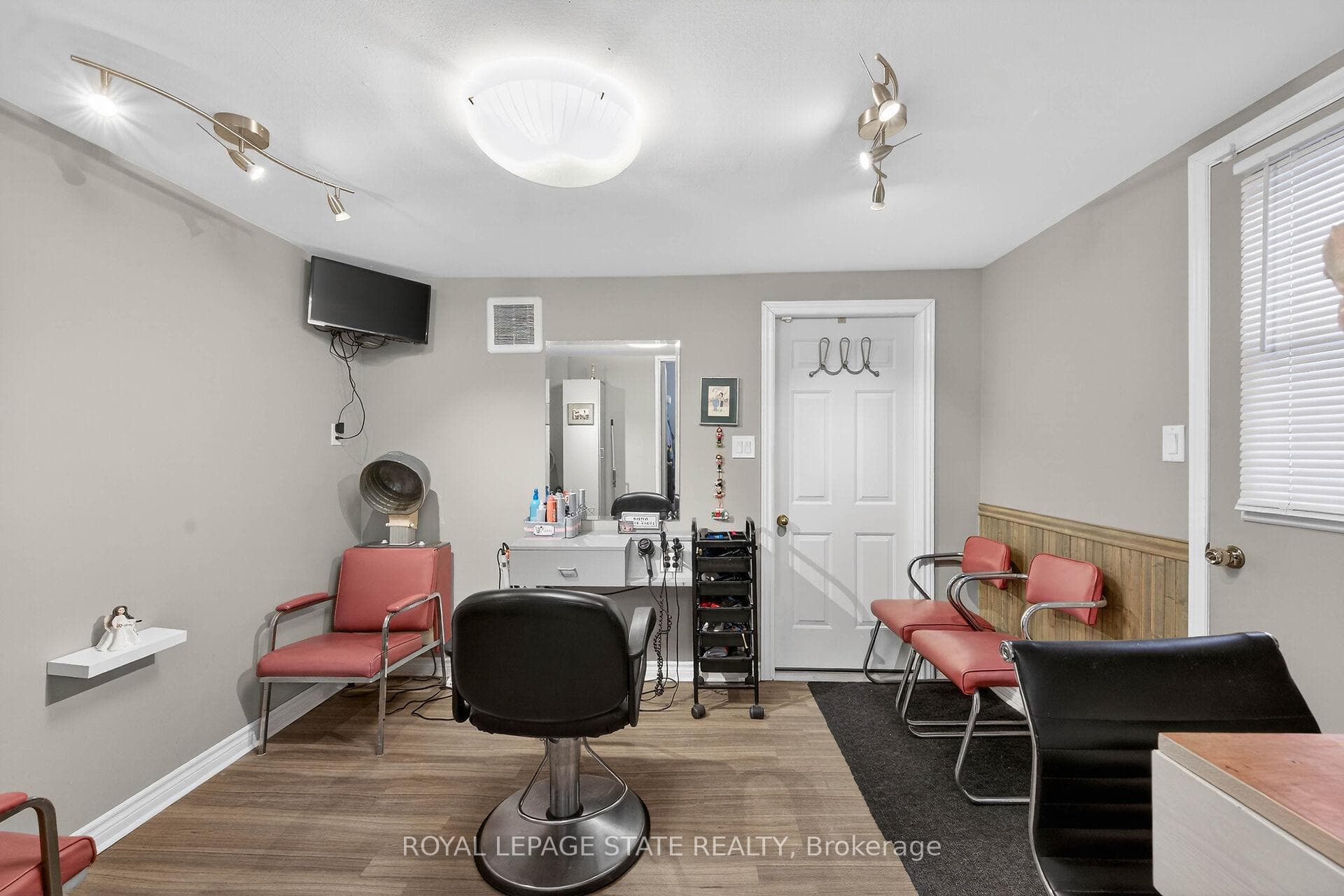 15 Gabriele Court photo 17