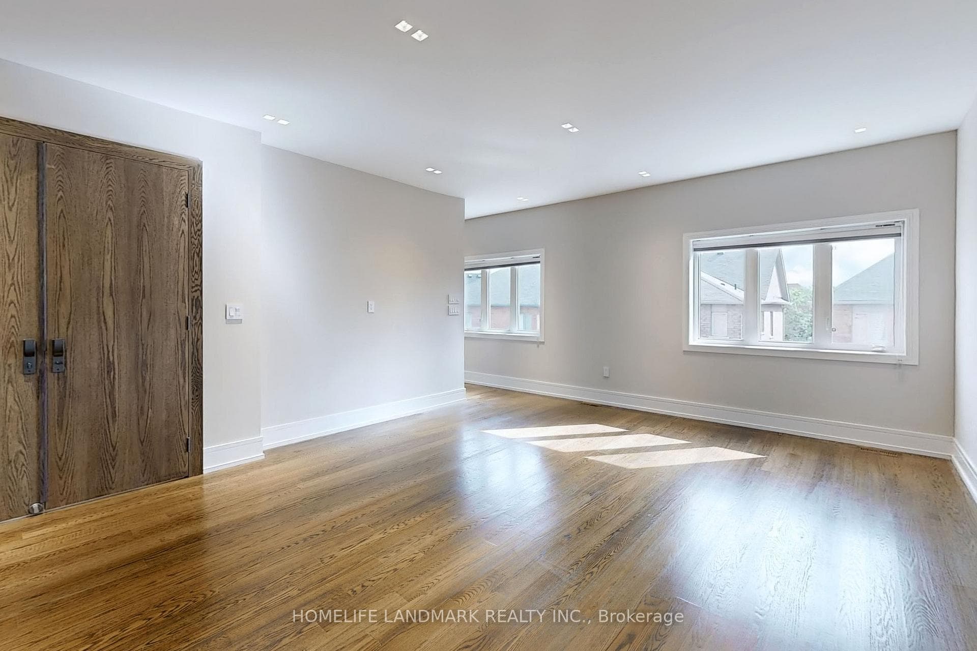 13 Evershot Crescent photo 17