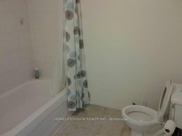 Basement 4pc washroom