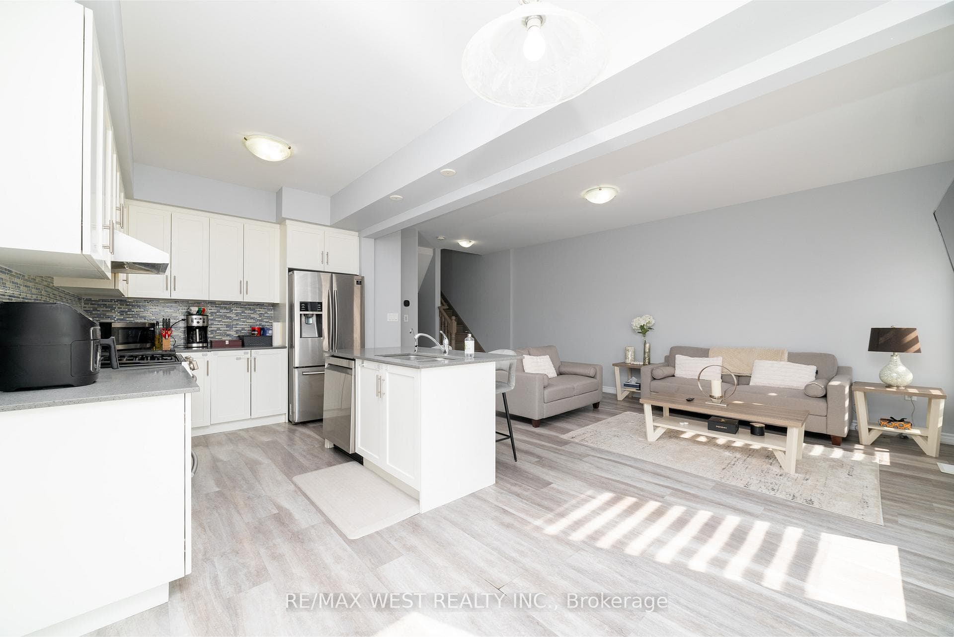 324 Equestrian Way photo 8