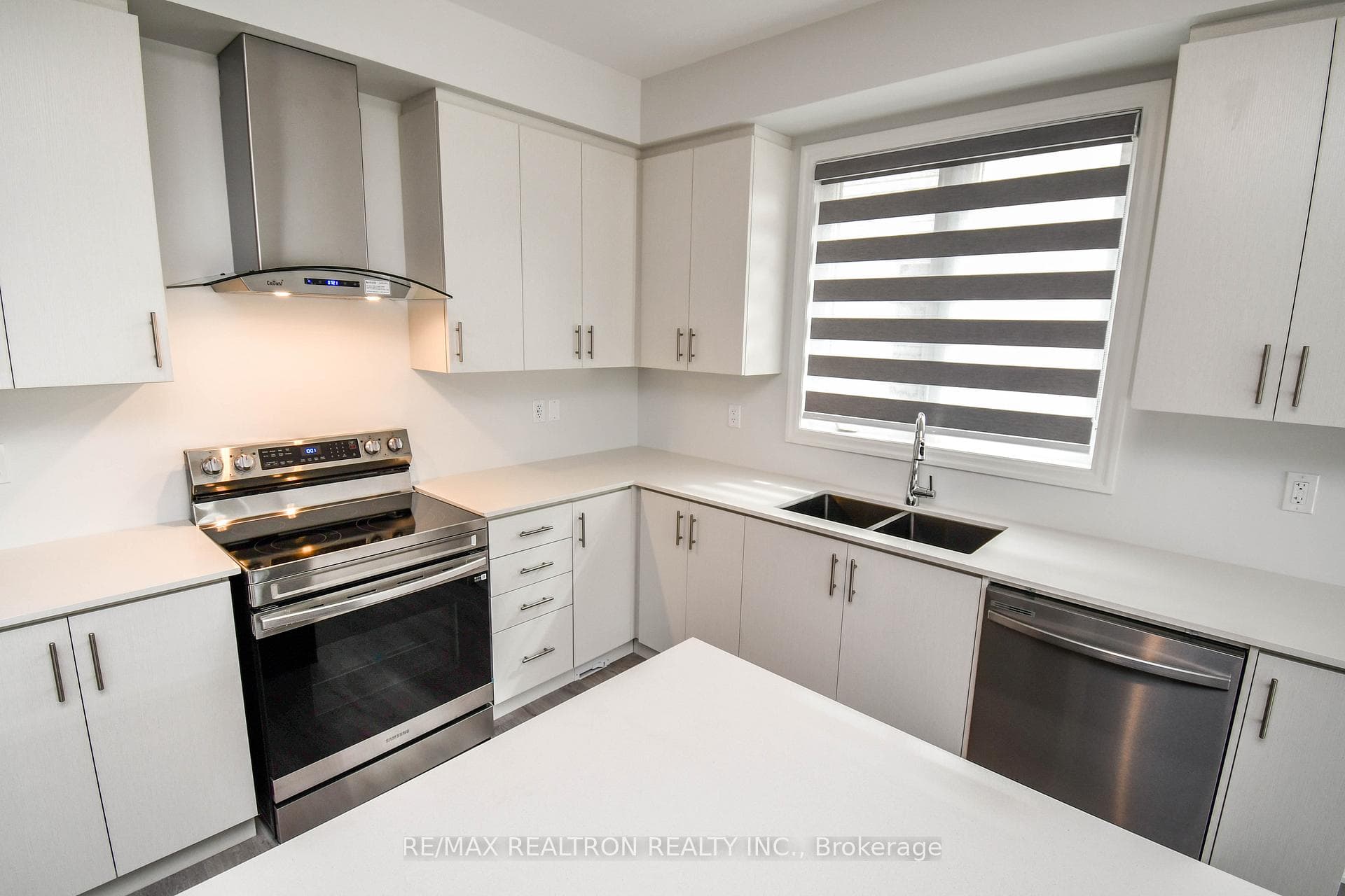 36 Del Ray Crescent photo 12