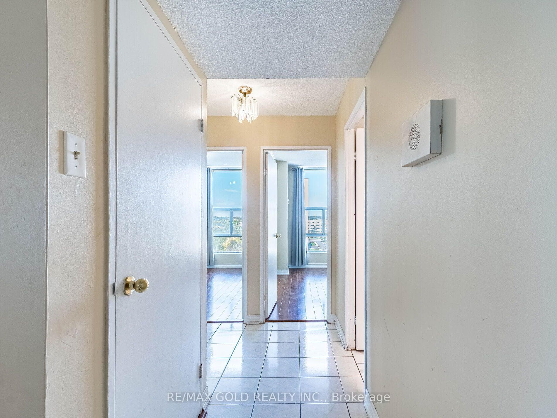 17 Knightsbridge Road Unit 1010 photo 41