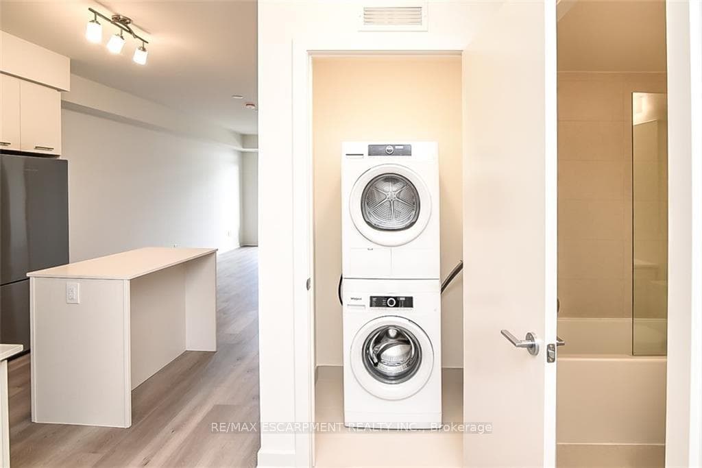 385 Winston Road Unit 307 photo 26