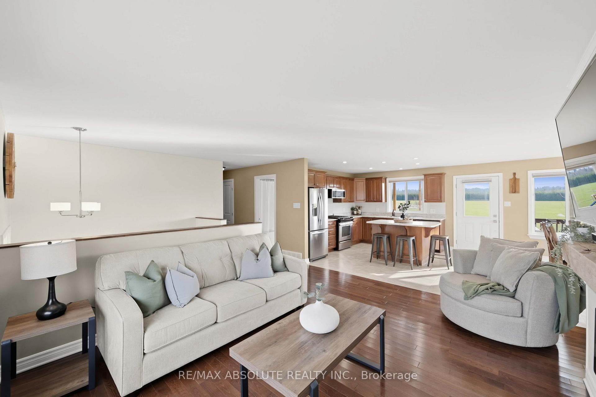 1819 Lochwinnoch Road photo 4