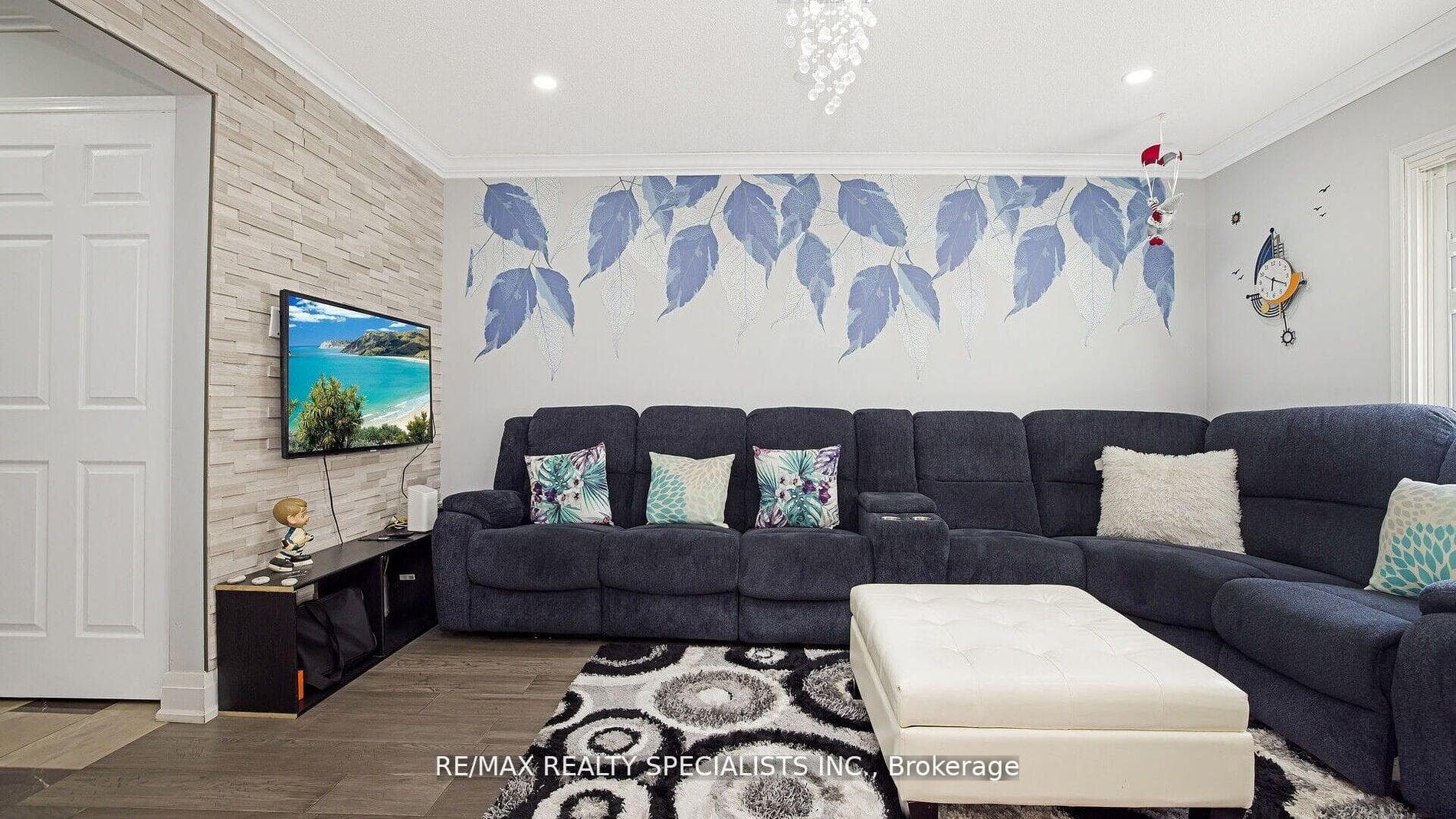 30 Bach Boulevard photo 11