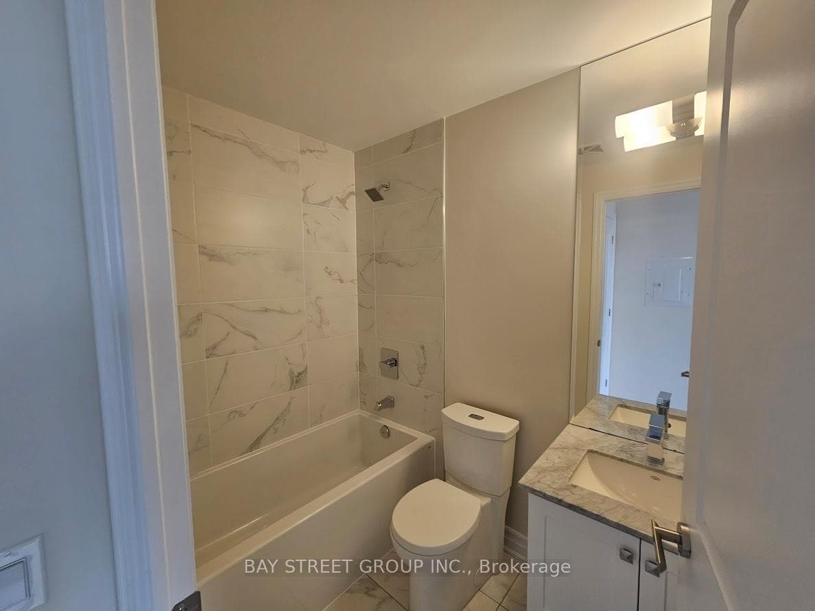 9075 Jane Street Unit 2009 photo 13