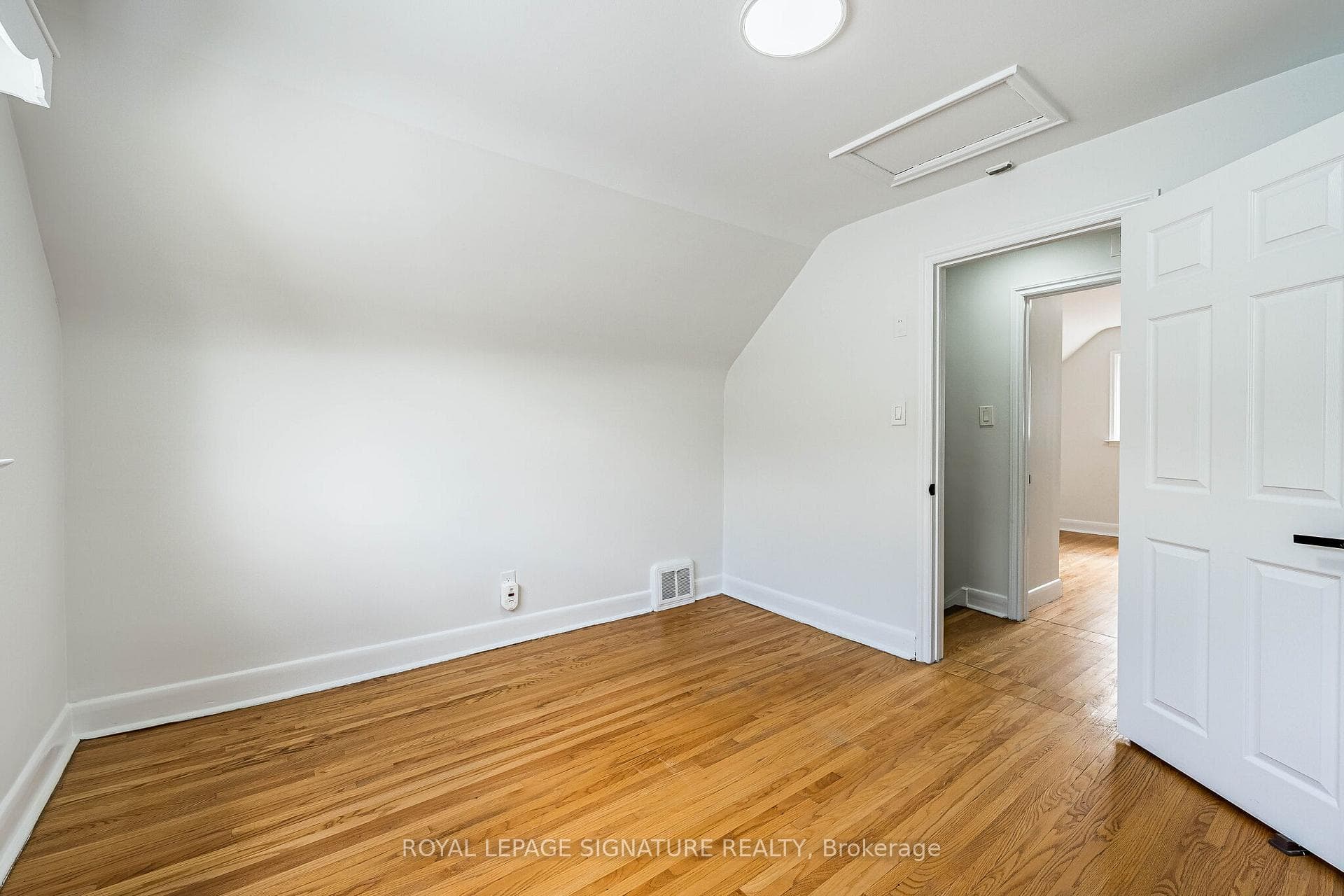 7 Putney Road photo 20