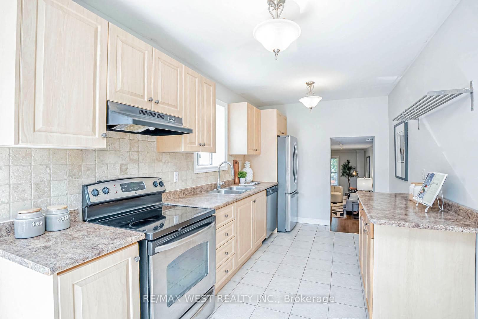 303 Maria Street photo 17