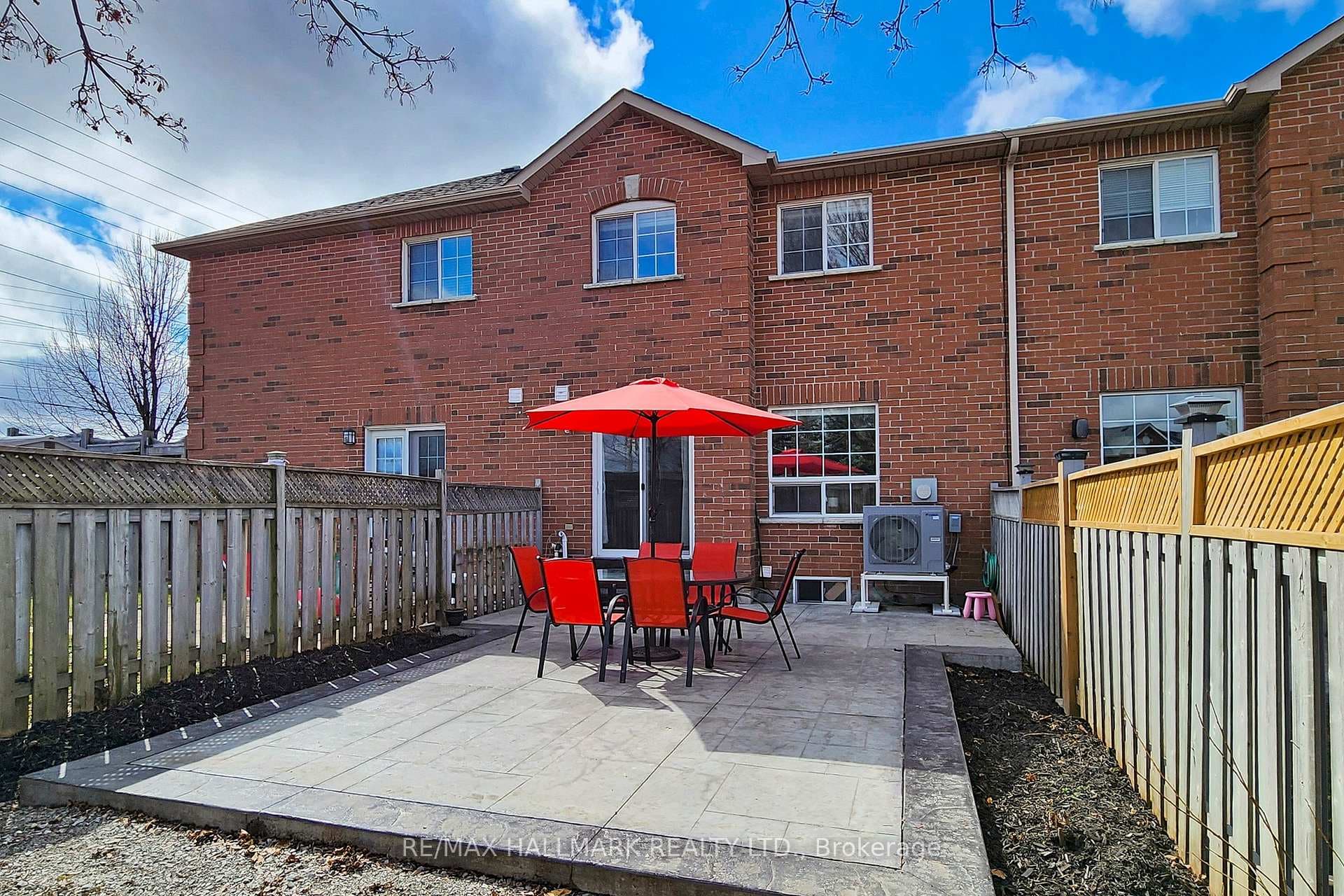 536 Rourke Place photo 26