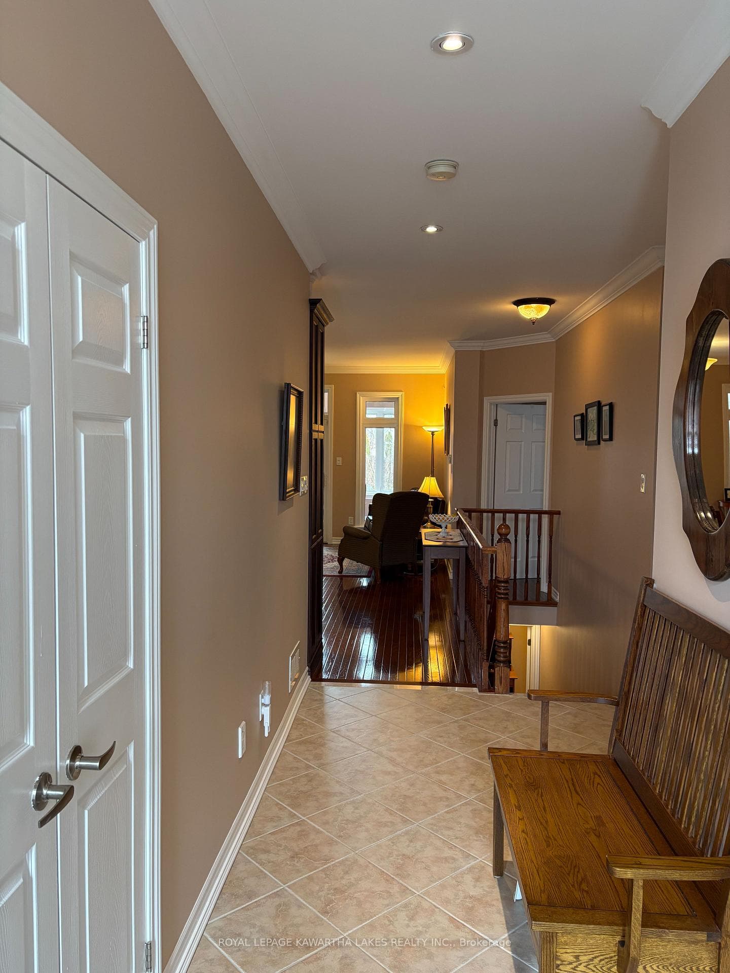 9ft ceilings with crown moldings