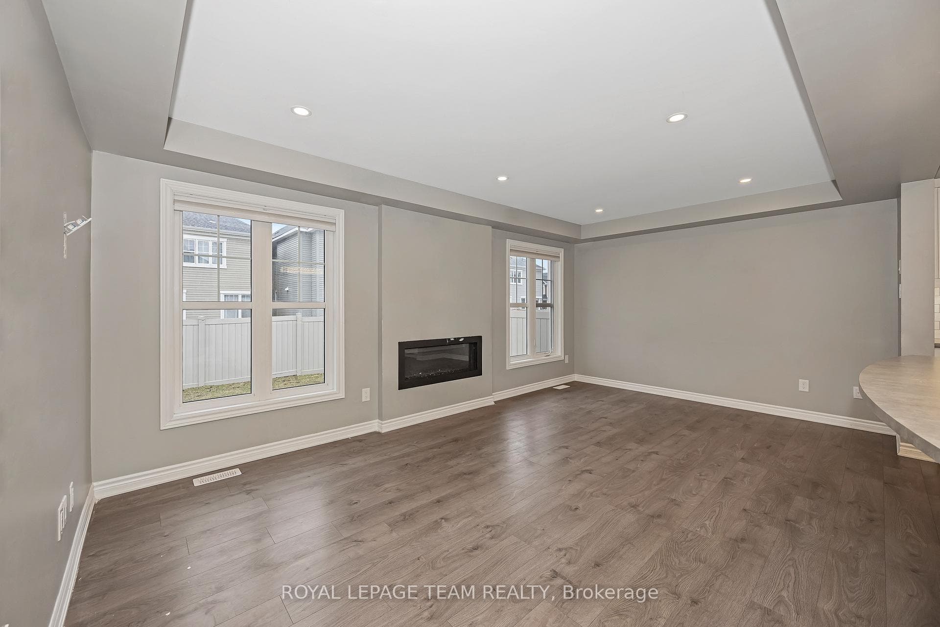 659 Pearl Dace Crescent photo 16