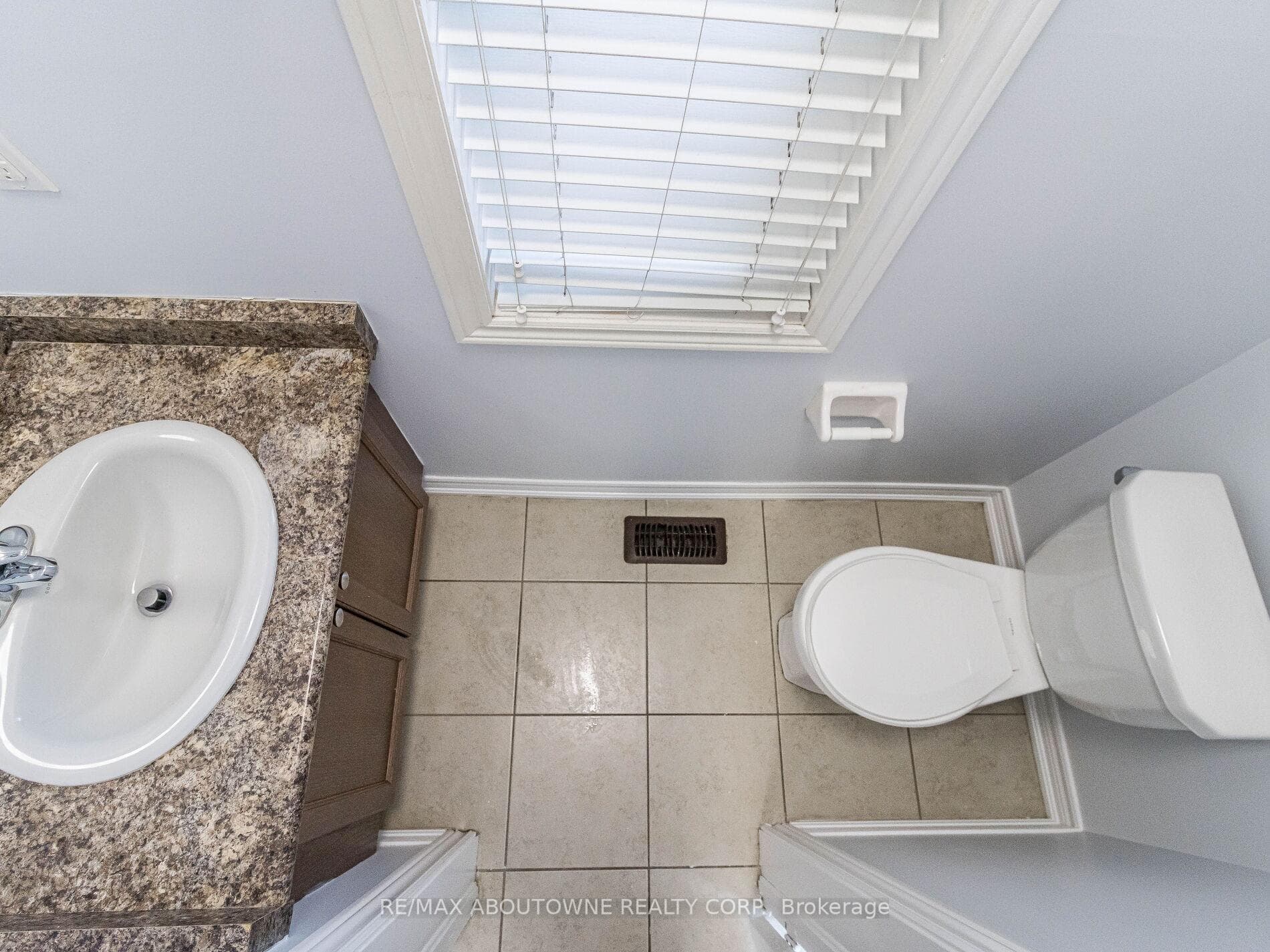 5582 Meadowcrest Avenue photo 24