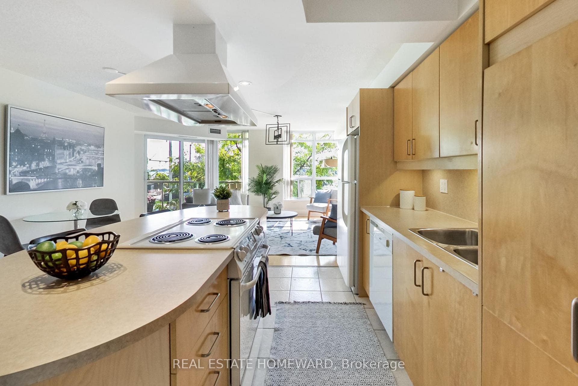 550 Queens Quay Unit 201 photo 5