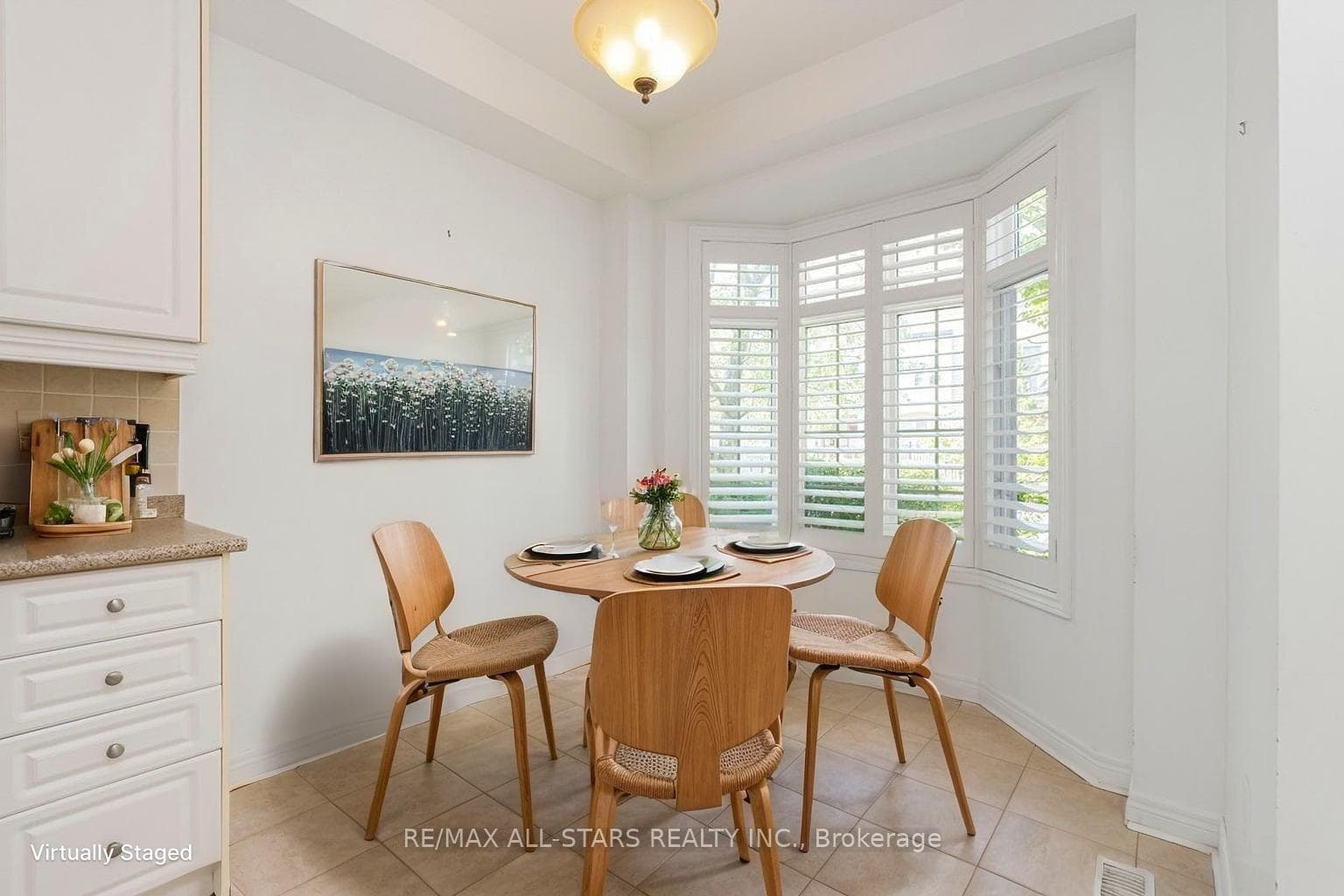 Virtually staged eating area