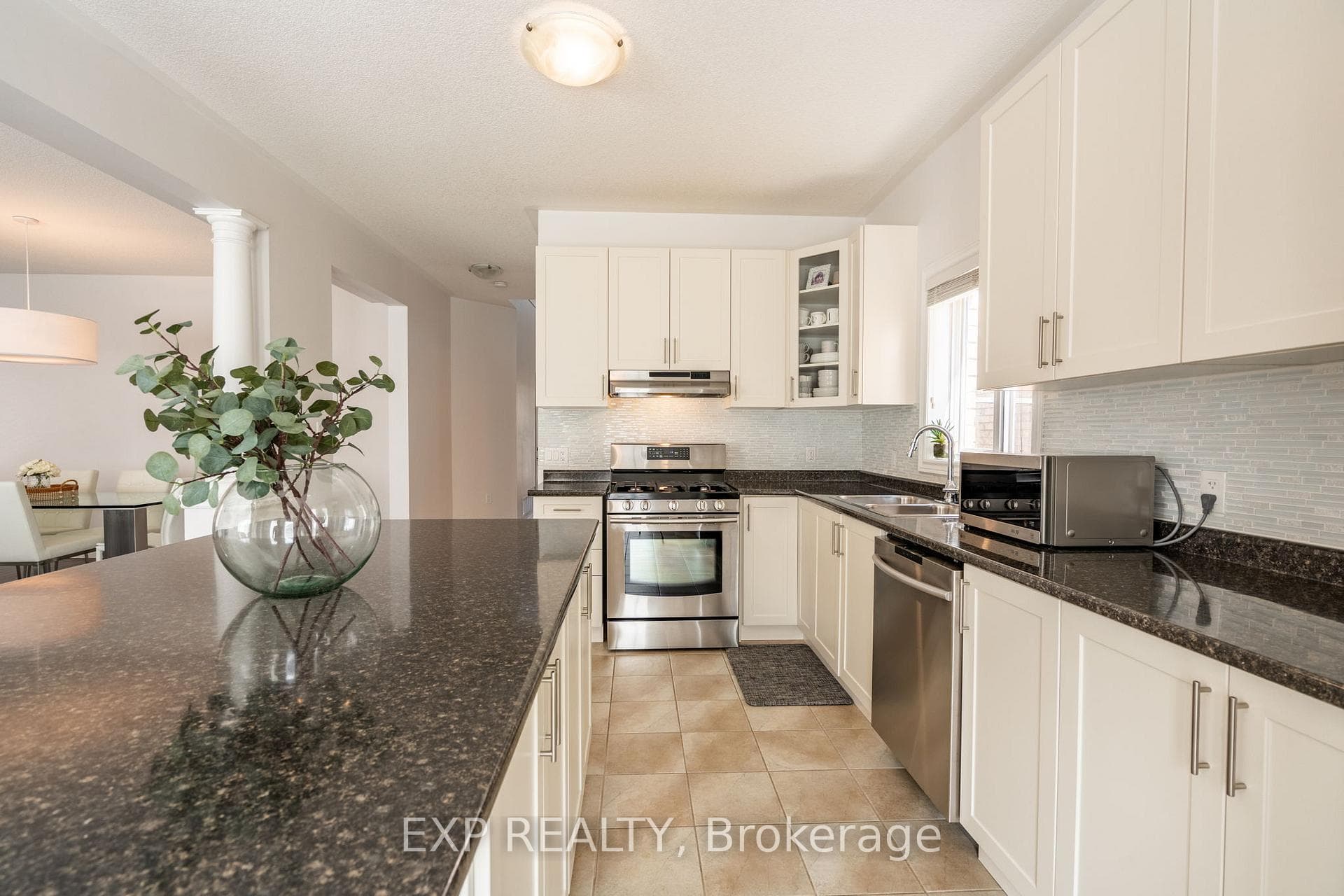 62 Boulder Crescent photo 16
