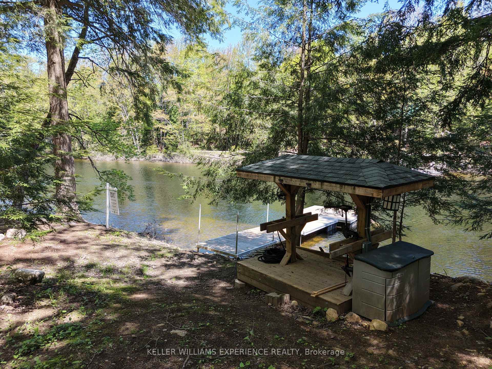 1115 Sherwood Forest Road photo 33