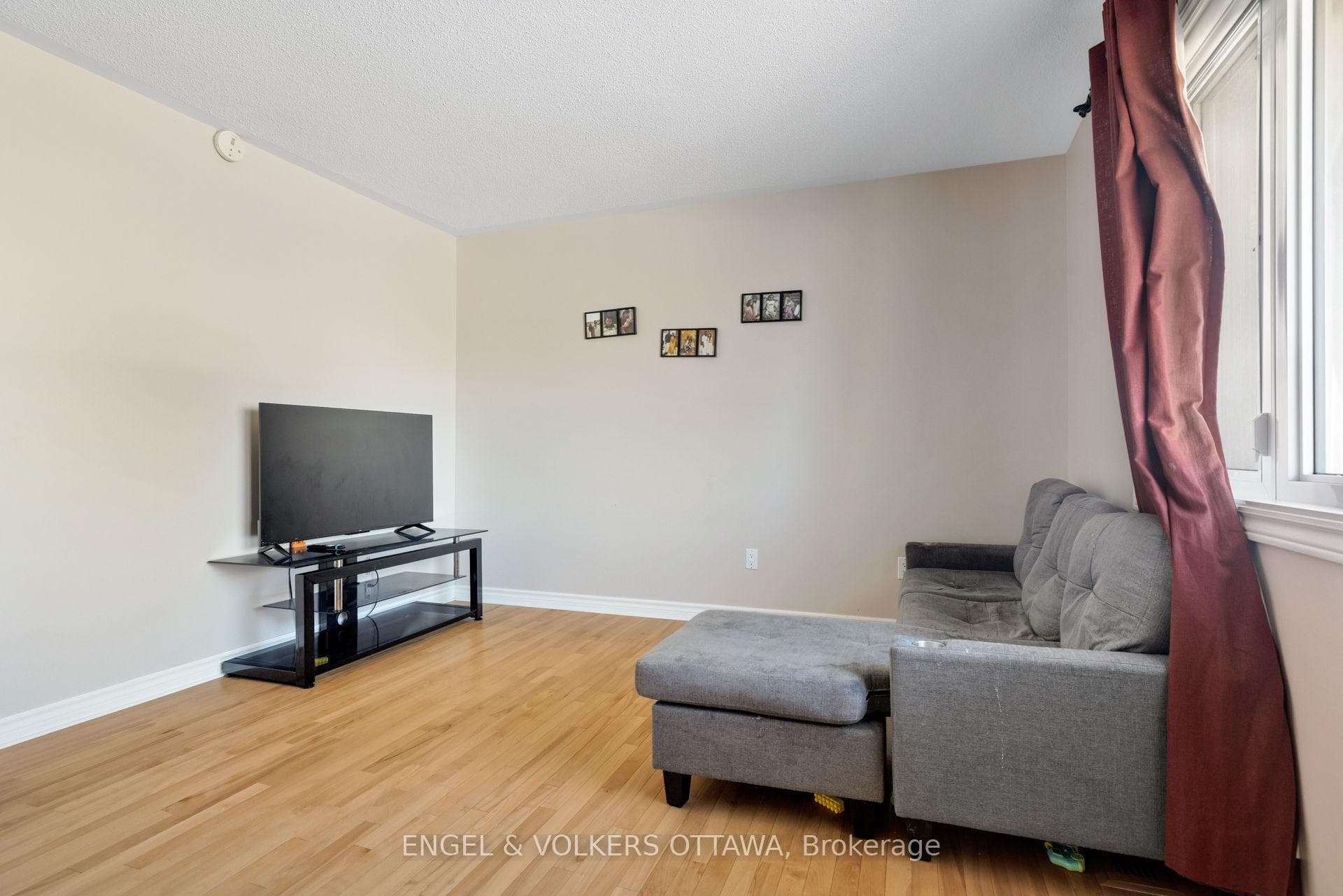 1311 S Avenue photo 6