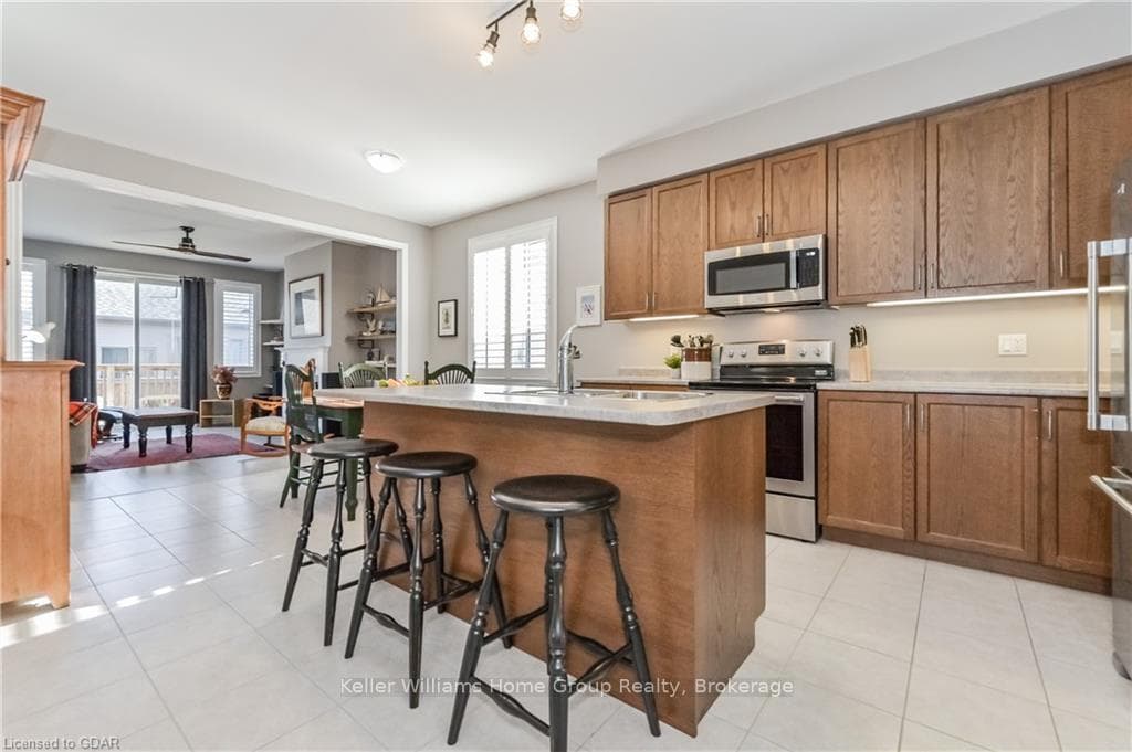 19 MIDDLETON Avenue photo 9