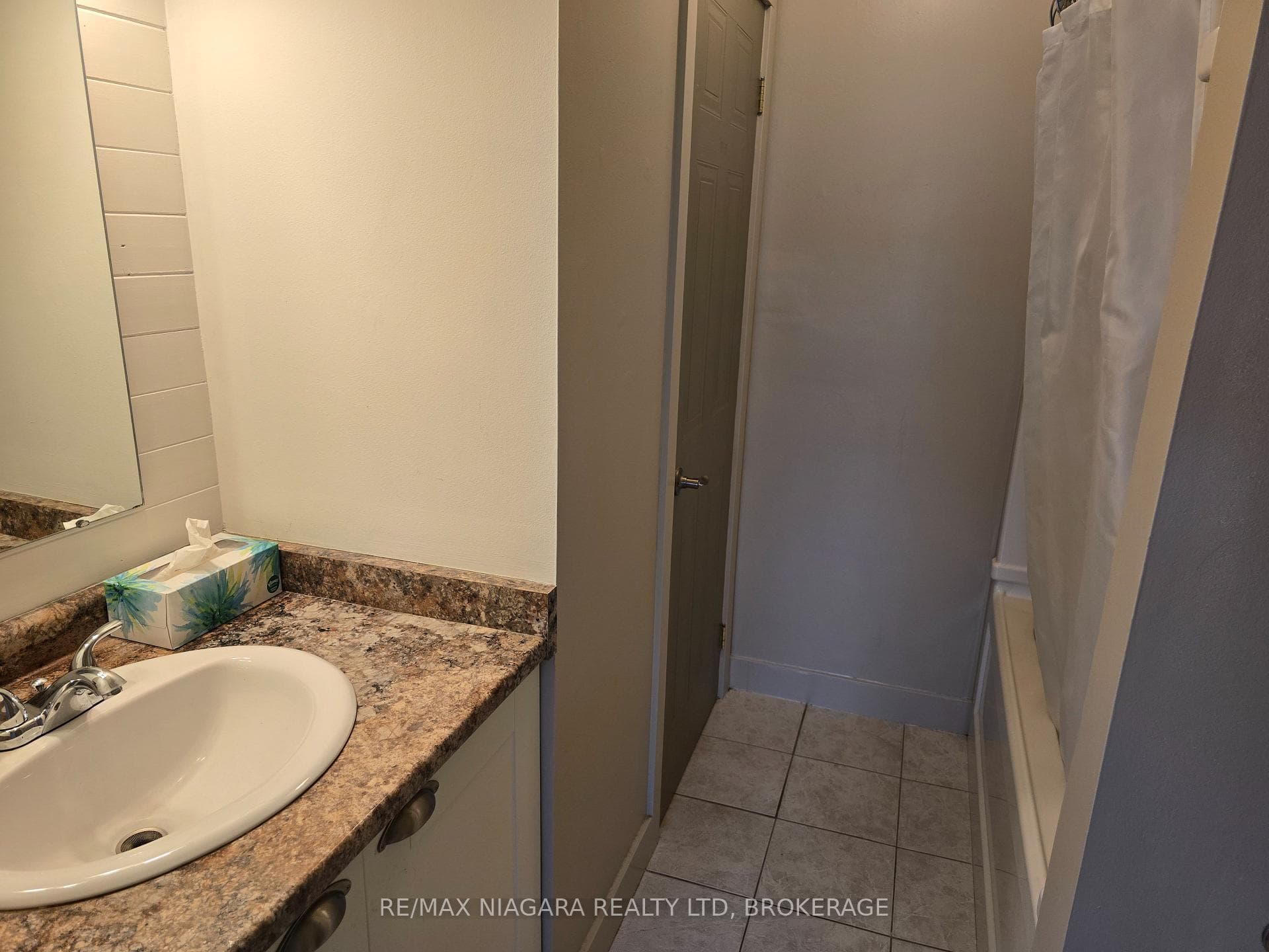 2nd Floor Bathroom Ensuite Privedge