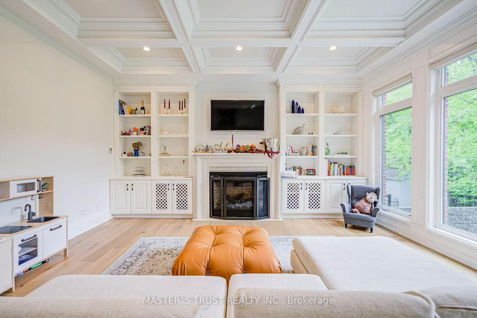 103 Burndale Avenue photo 9