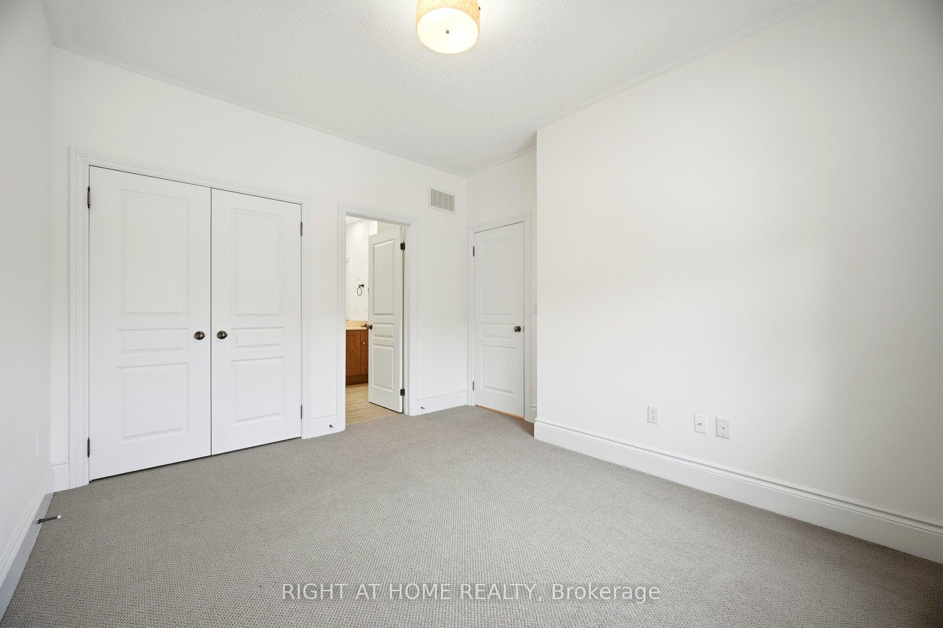 12 Jenny Thompson Court photo 34