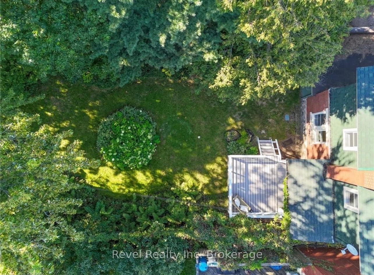 867 Mcintyre Street photo 40