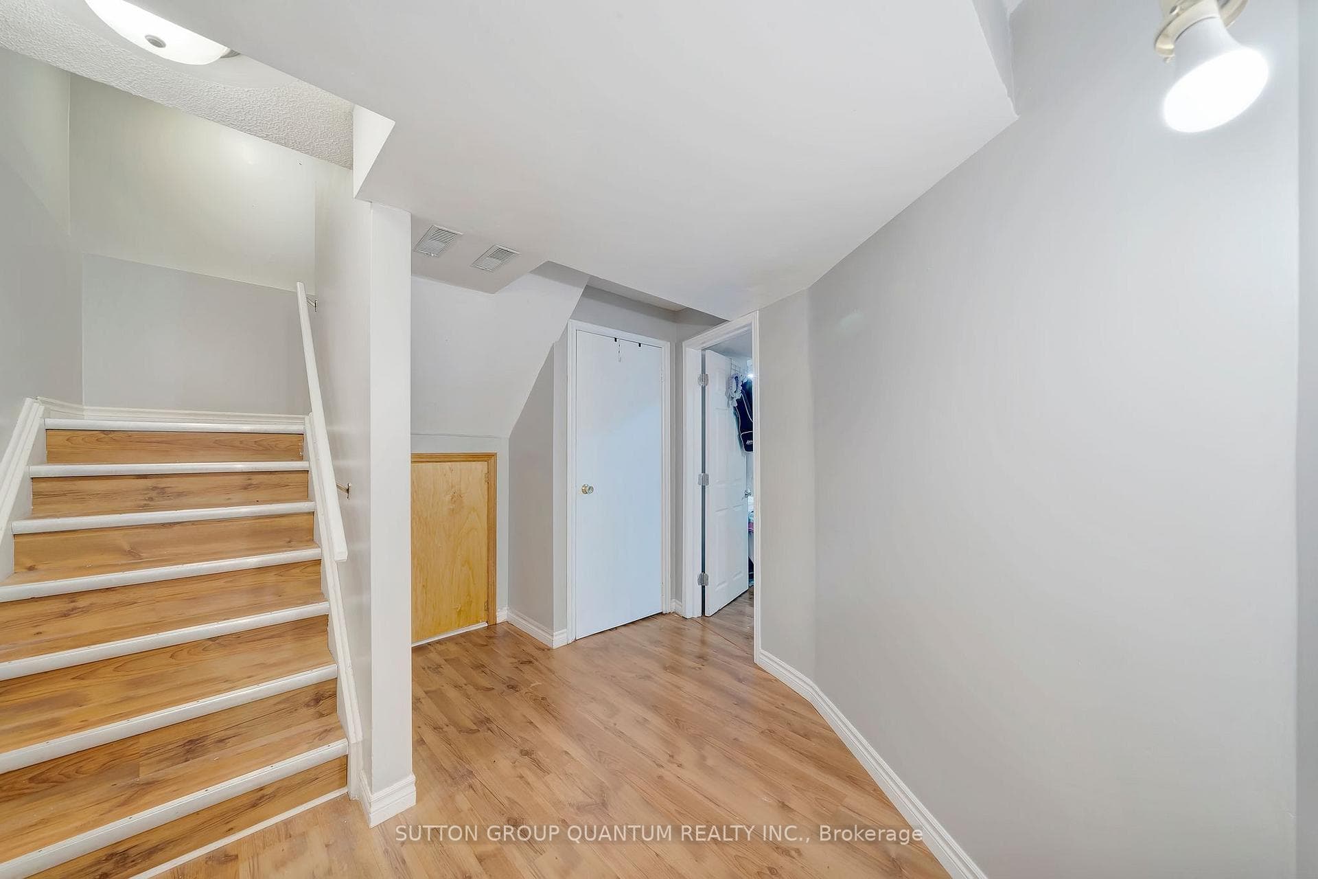 7421 Doverwood Drive photo 26