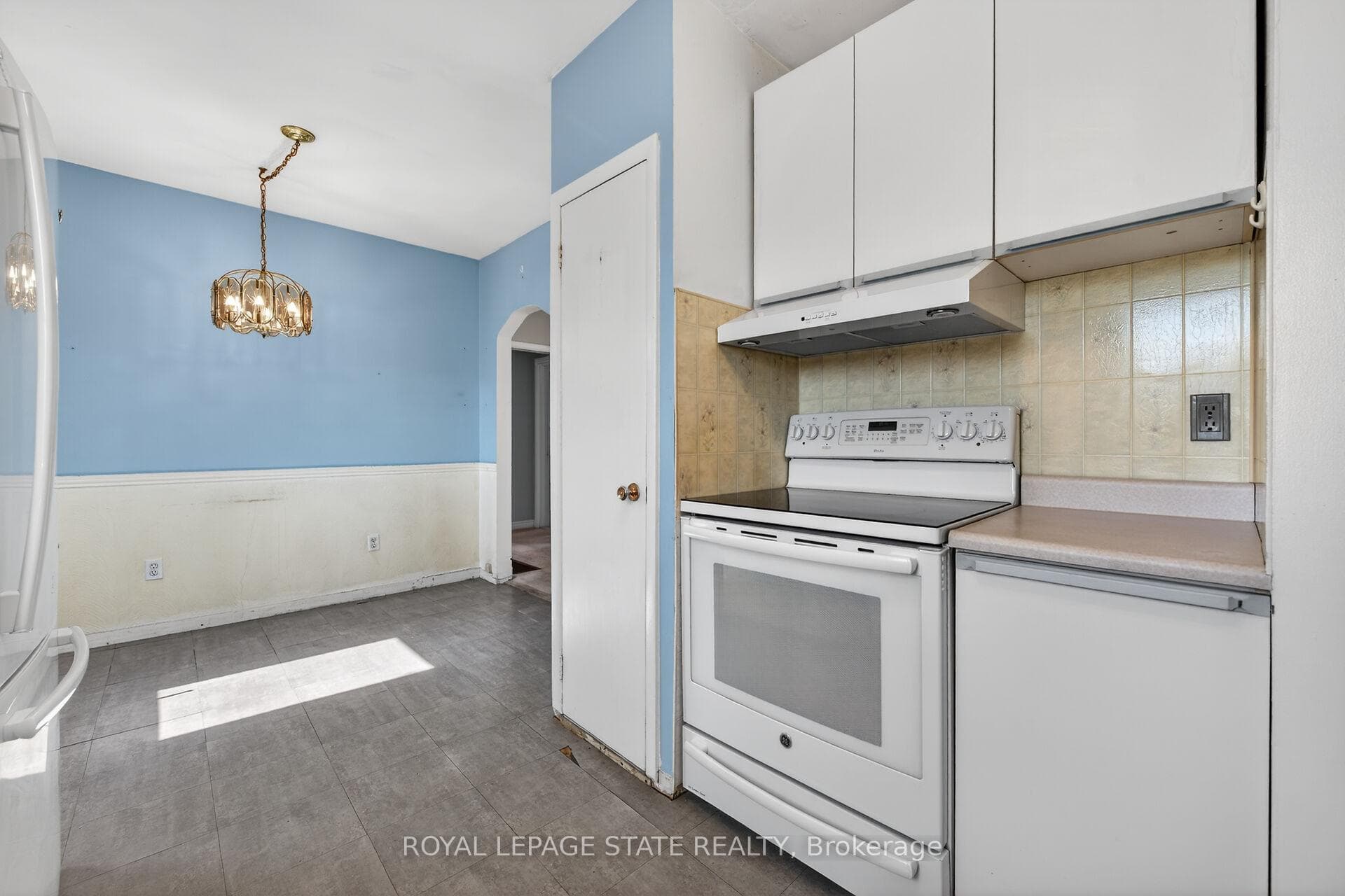 227 West 19th Street photo 7