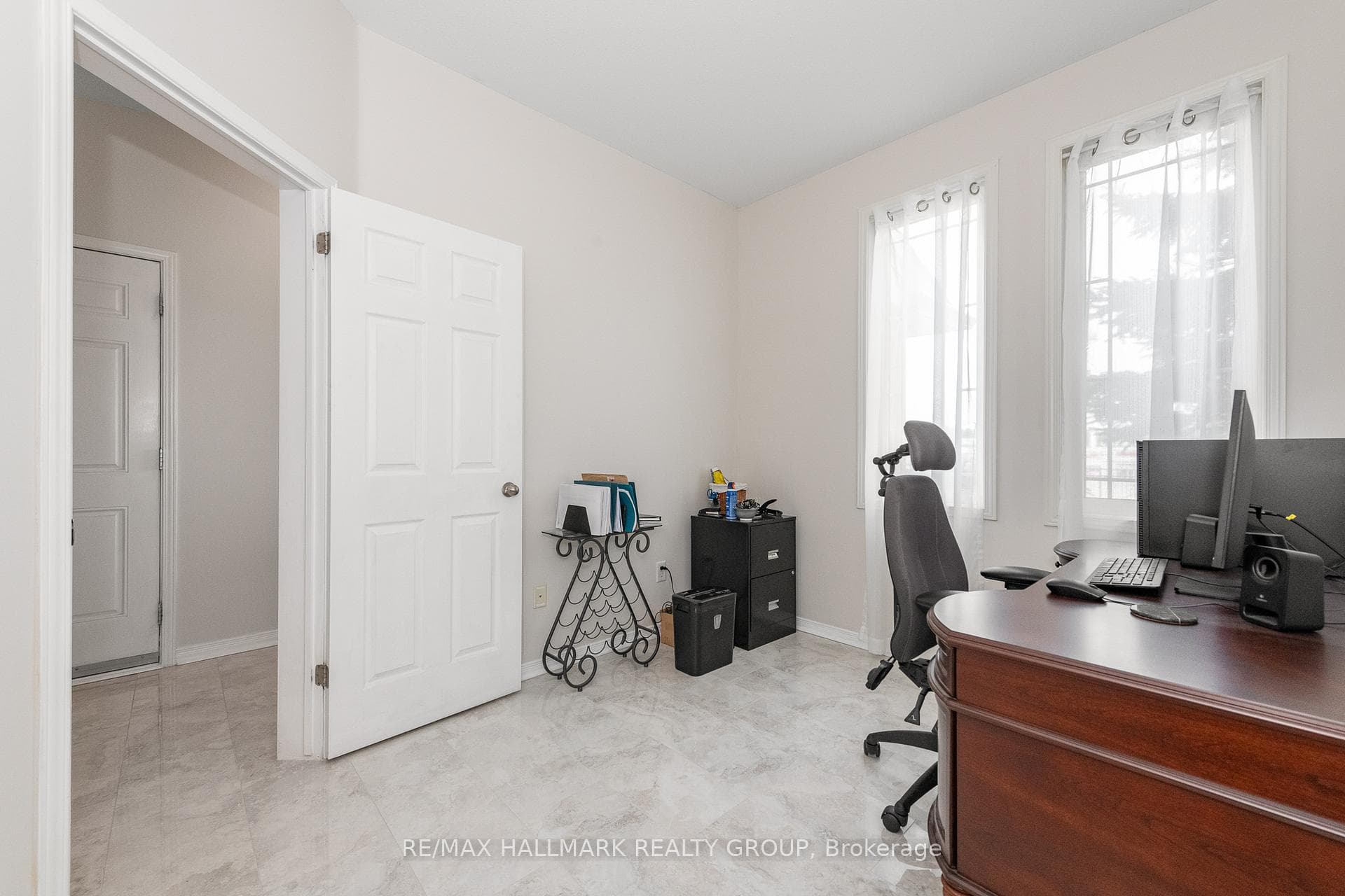 356 Breckenridge Crescent photo 7