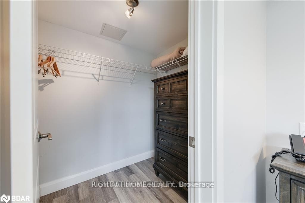 80 Horseshoe Boulevard Unit 102 photo 30