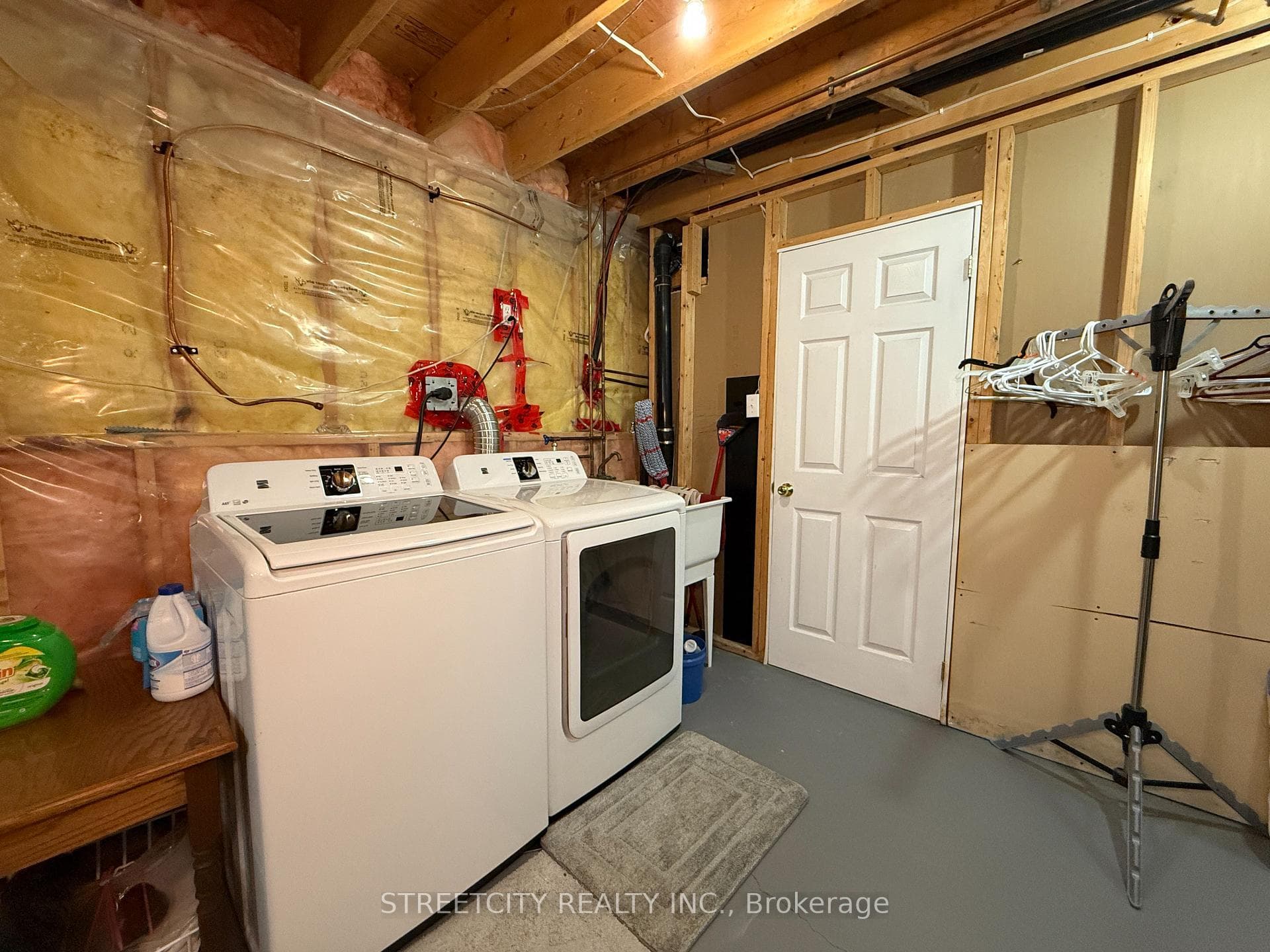 509 Brooke Street photo 19