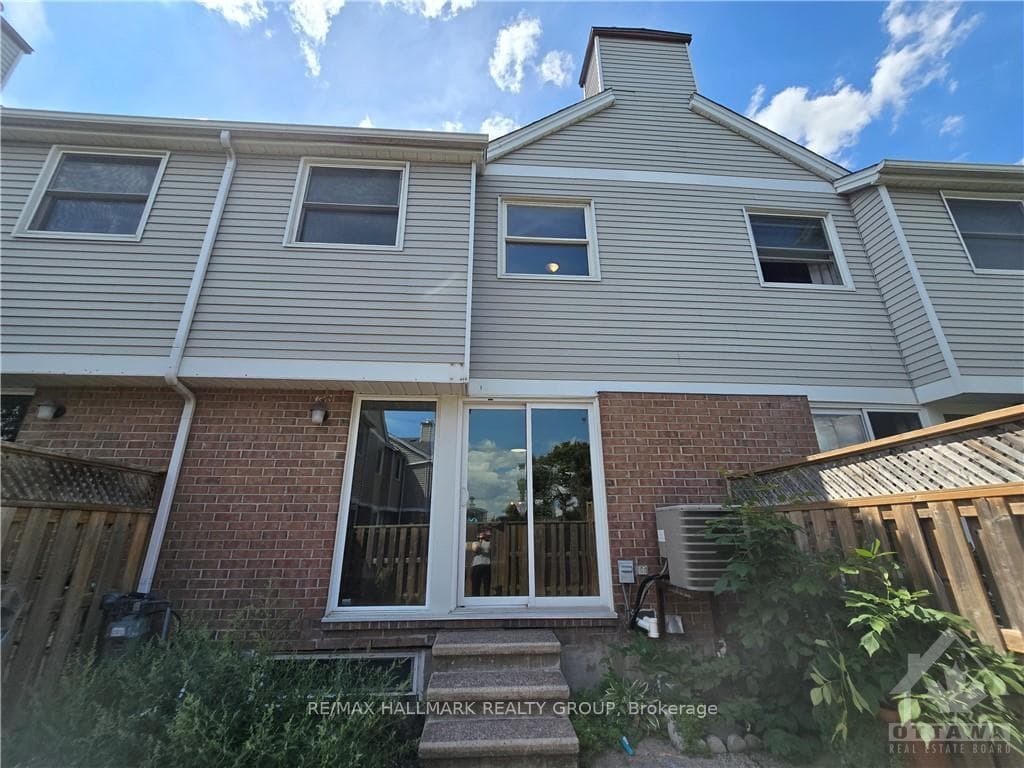 20 BENTBROOK Crescent photo 26