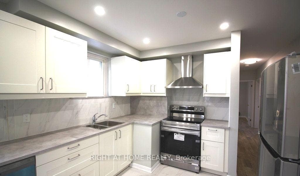 28 Reno Drive Unit Main photo 6