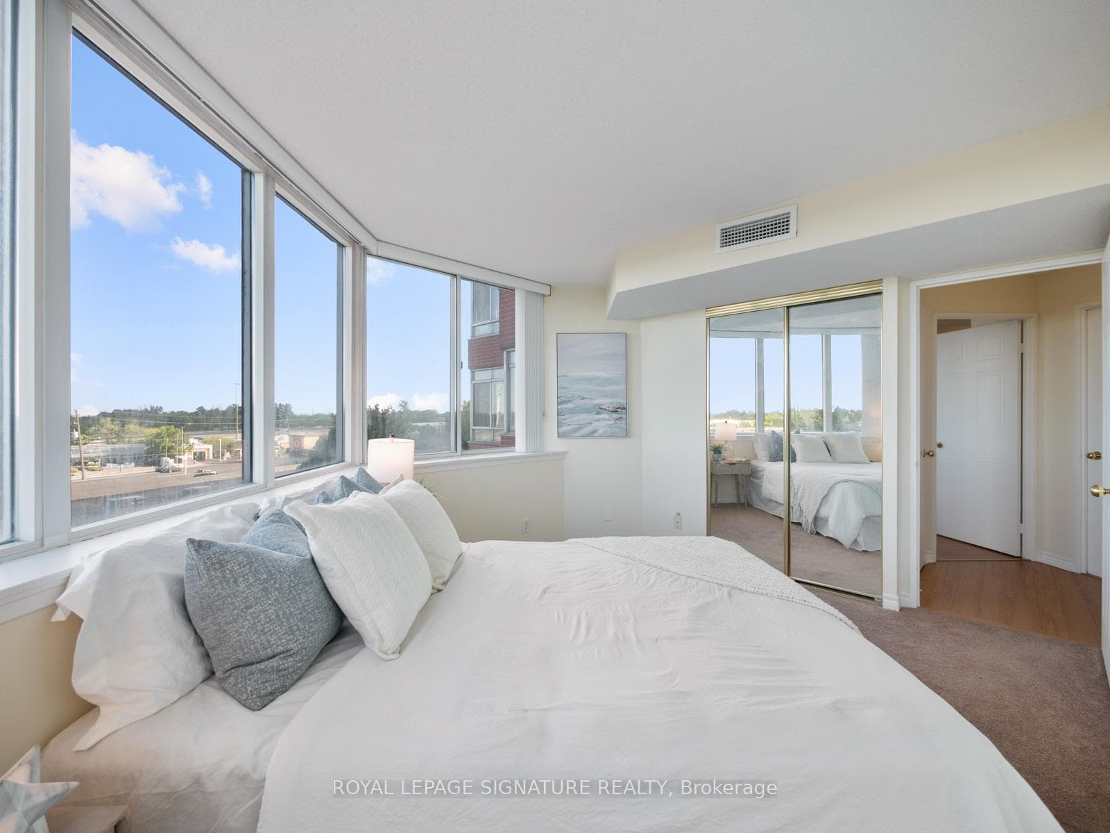 11753 Sheppard Avenue Unit 522 photo 17