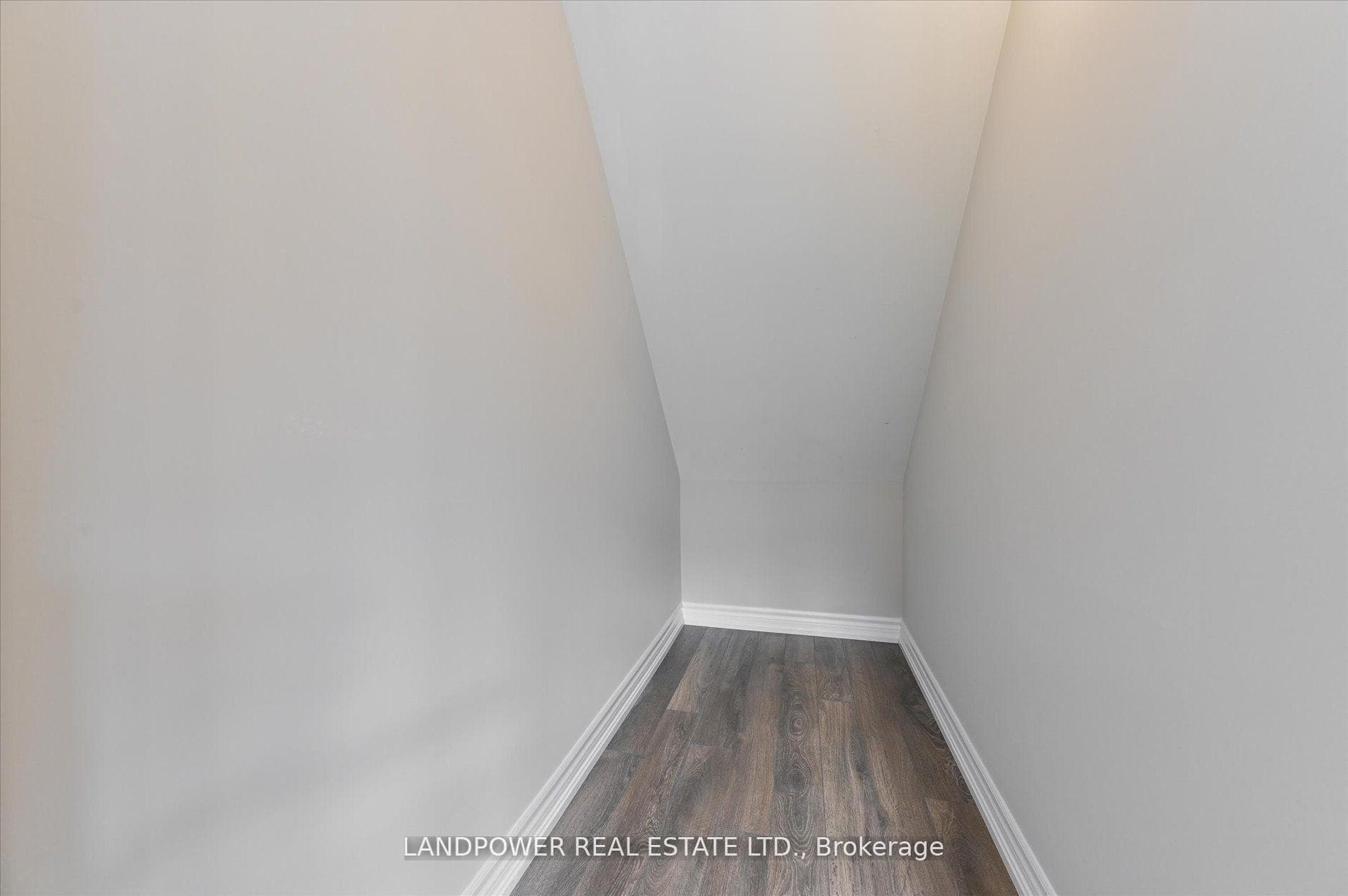 131 Frederick Wilson Avenue photo 13