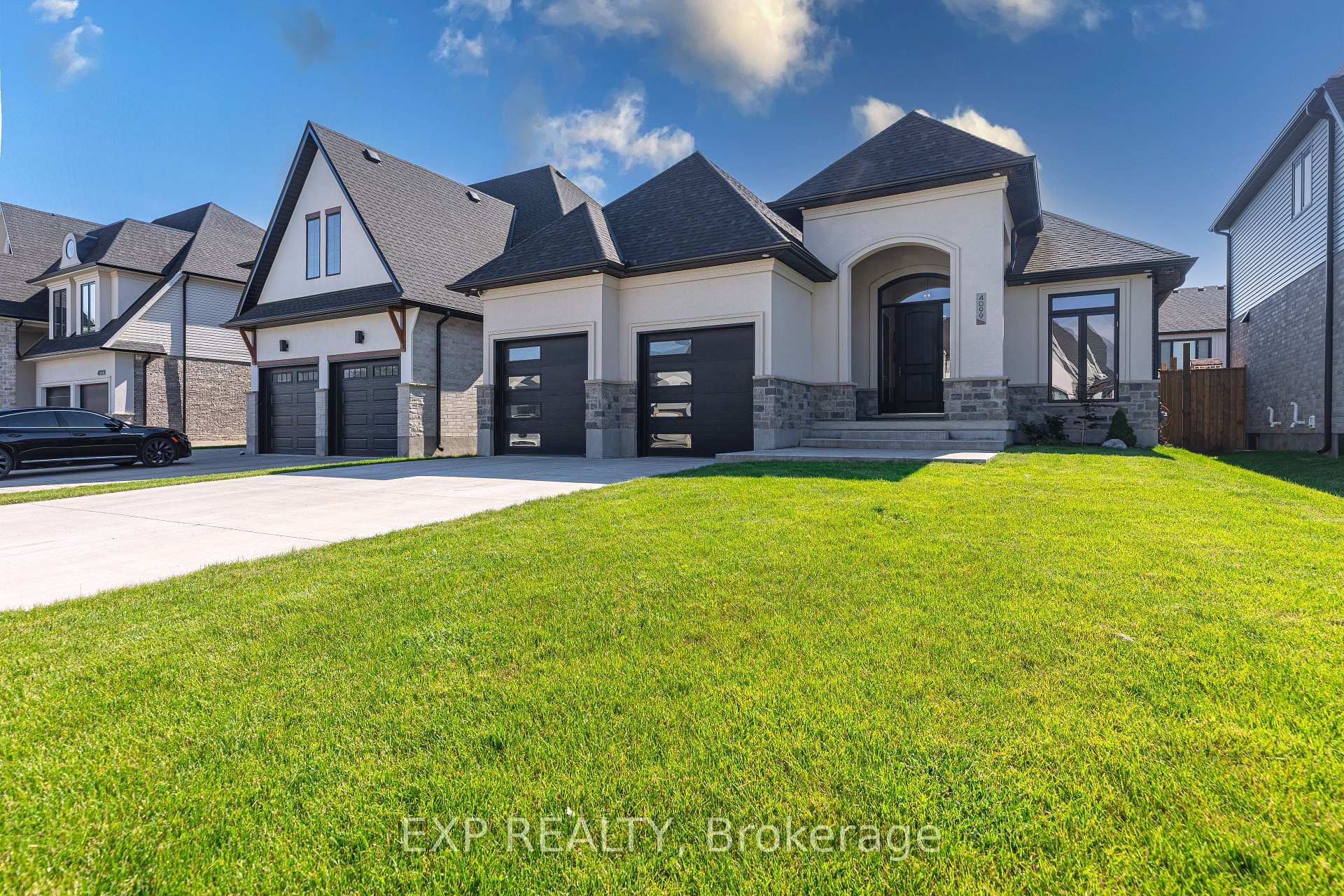 4099 Sugarmaple Crossing photo 2