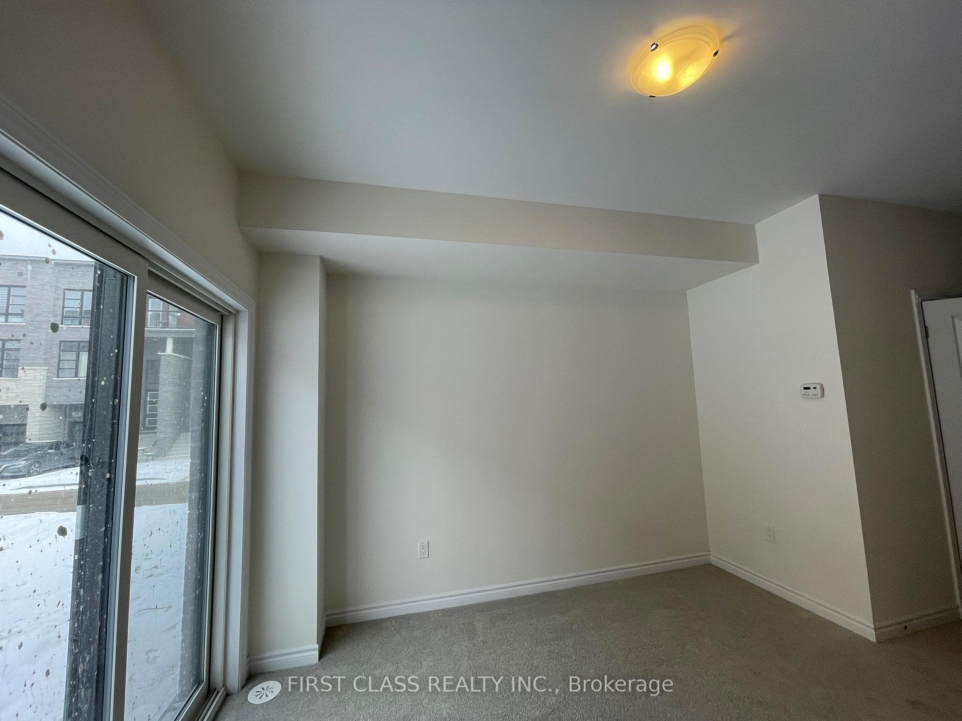 73 Paradox Street photo 11