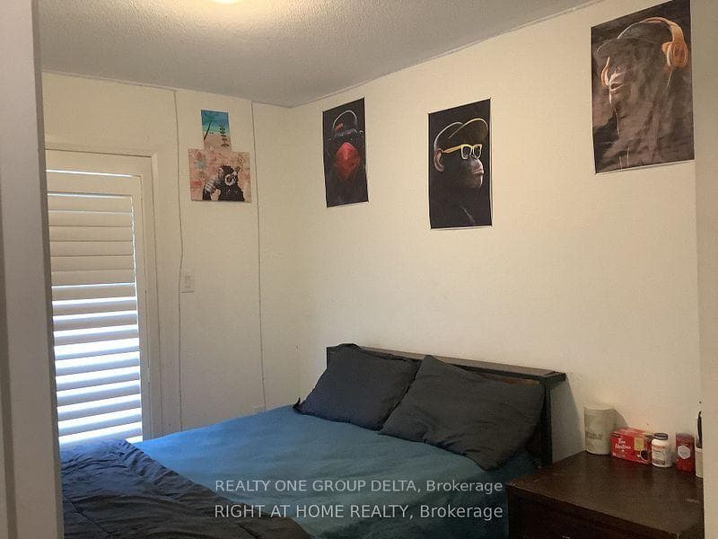14 Hughes Lane photo 12