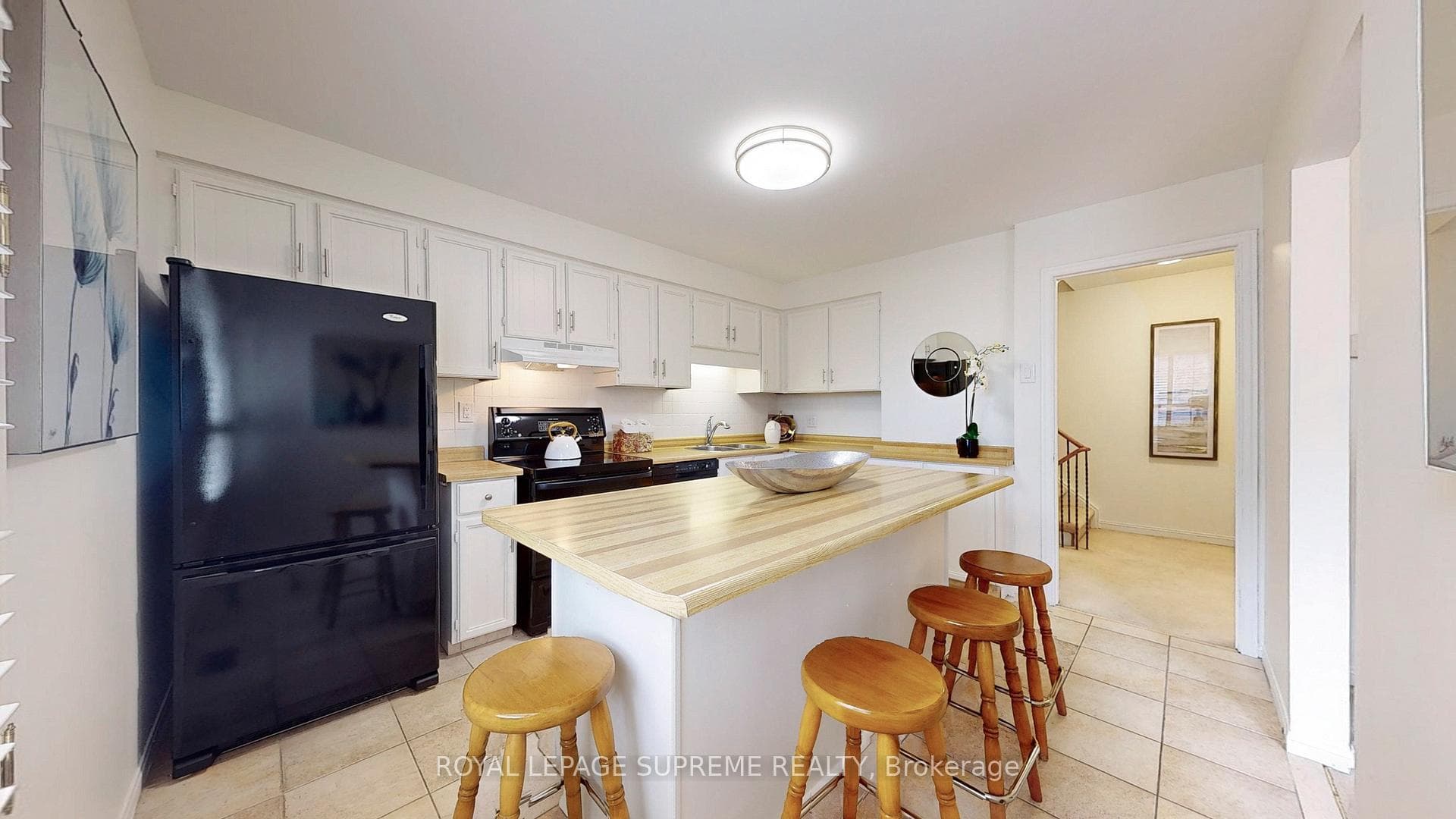 20 La Rose Avenue Unit 12 photo 11