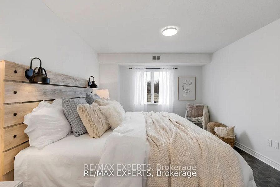 70 Elmsthorpe Avenue Unit 202 photo 26